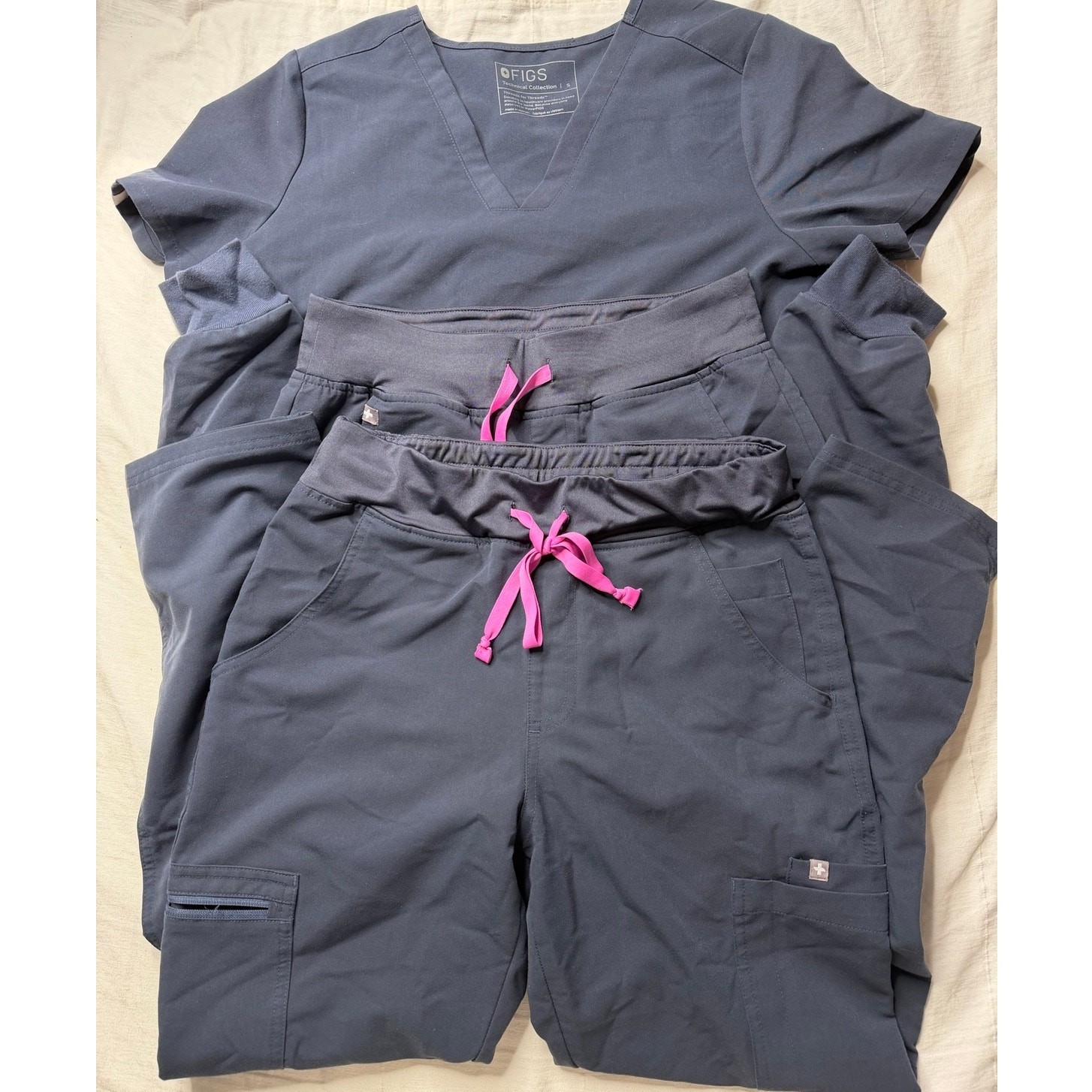 Figs Night Sky Scrub Top and Bottom Set Size Small PO 2314