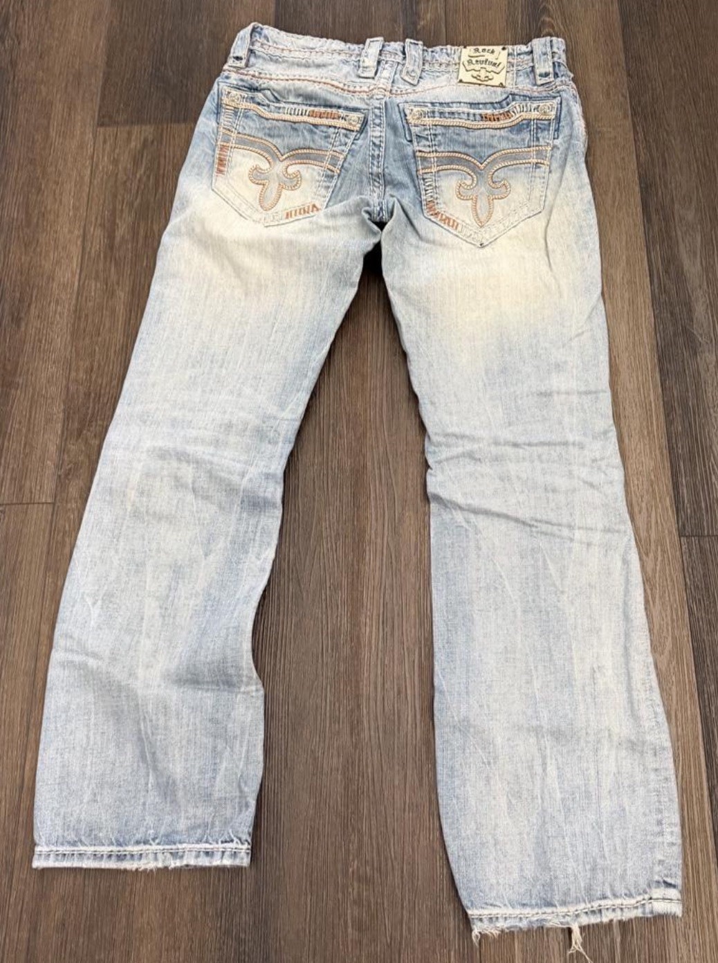 Men’s Blue Light Wash Denim Jeans, Solid, Embroidered Back Pockets Regular