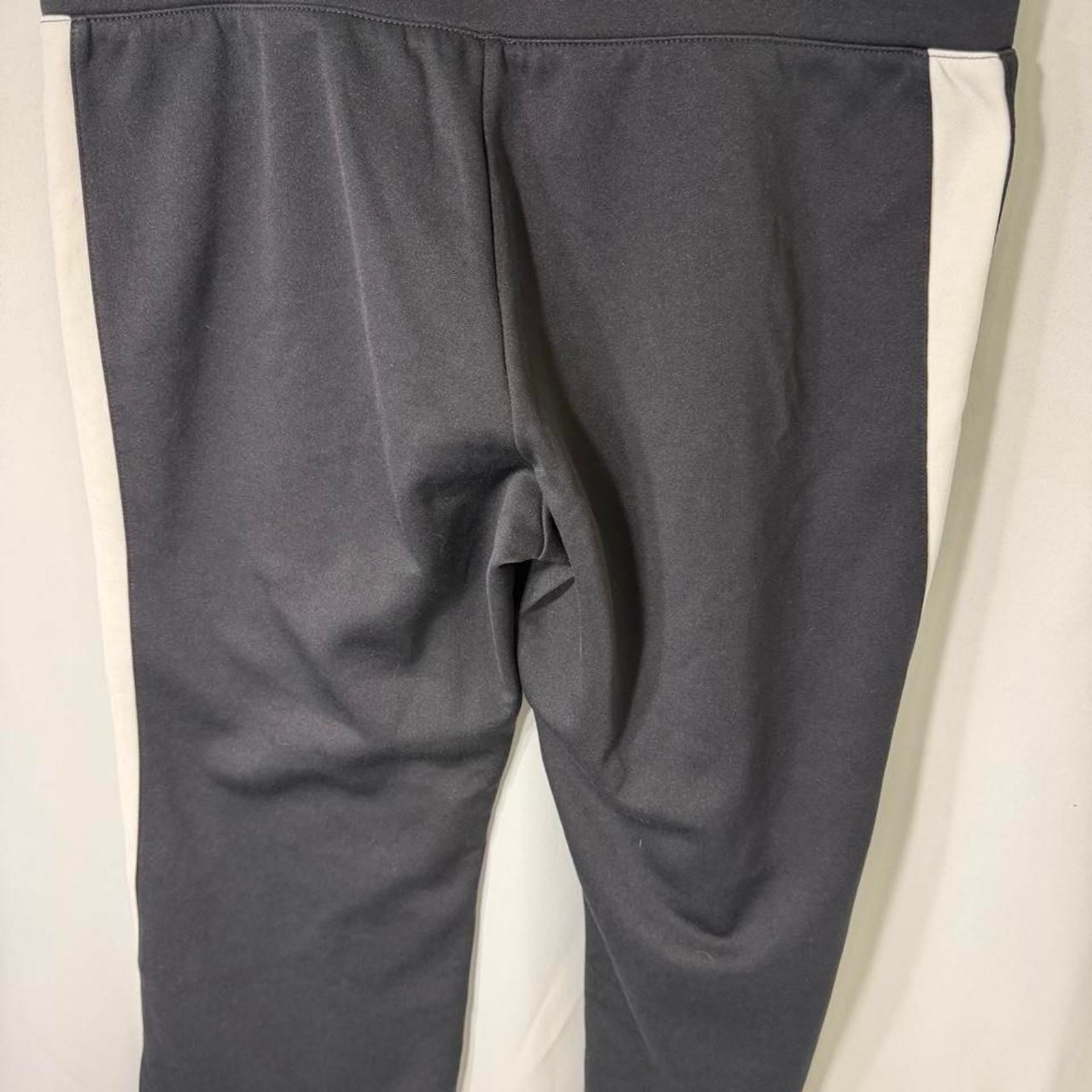 Nike Women’s Black and Grey Leggings