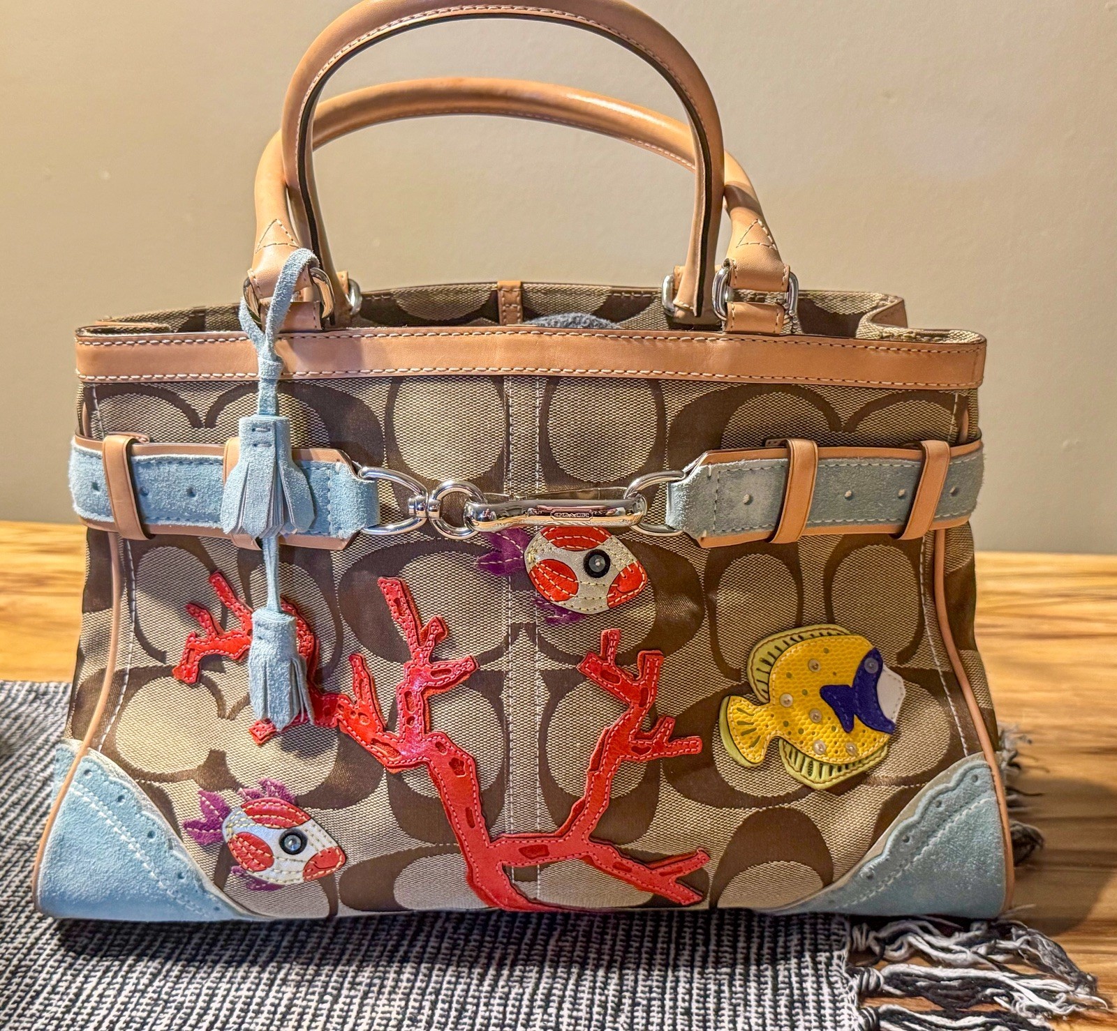 RARE COACH Y2K SIGNATURE FISH CORAL APPLIQUE LG CARRYALL TOTE BAG SATCHEL 4190