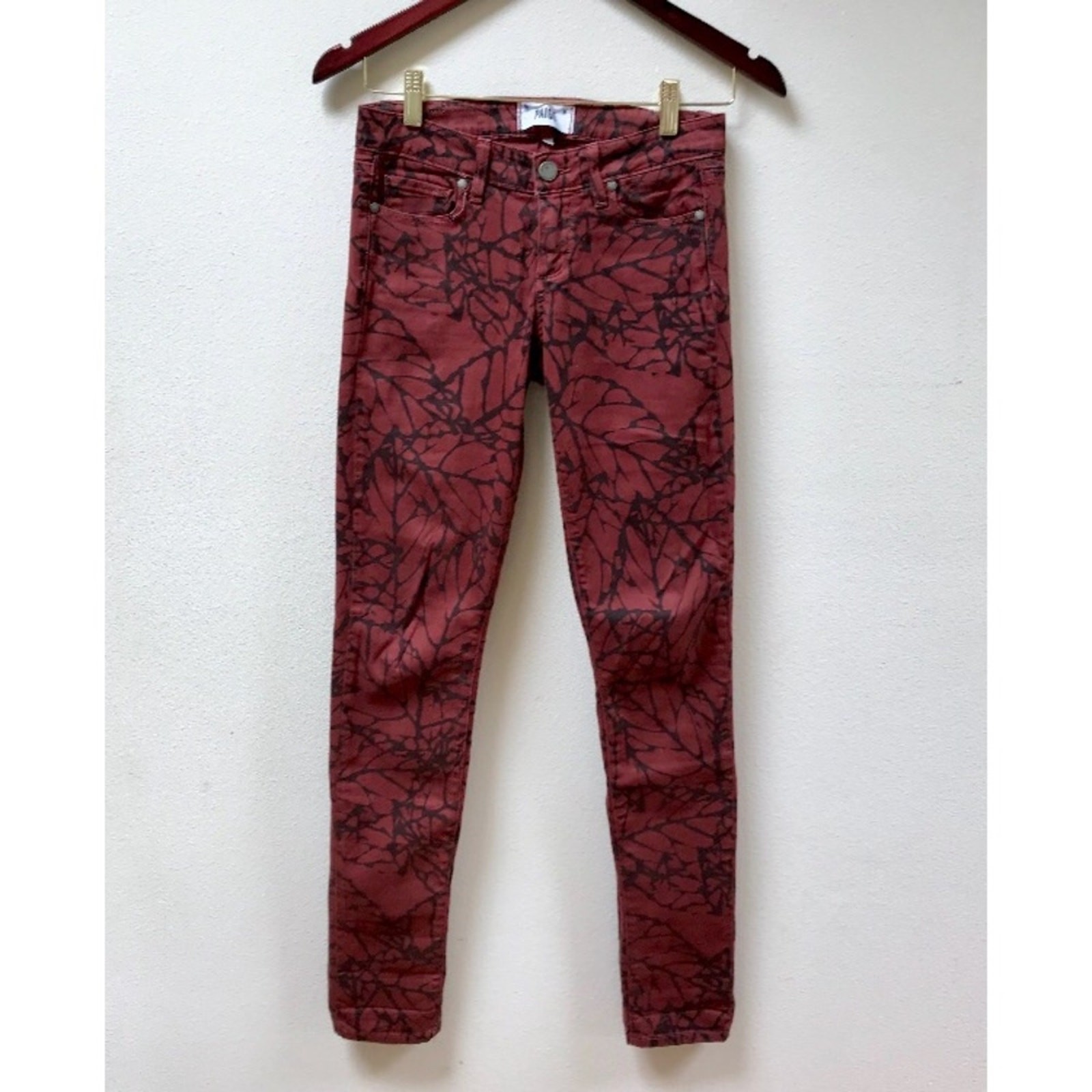 PAIGE Skyline Skinny Maroon Black & Red Leaf Print Skinny Jeans Women’s Size 26