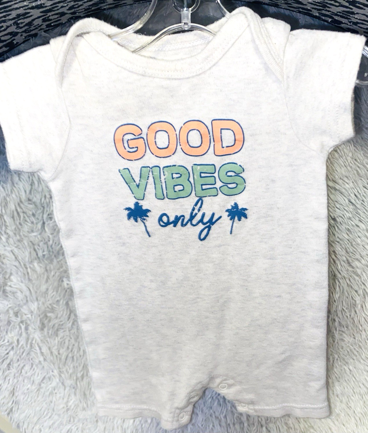 HB , Baby Clothes, ” GOOD VIBES ONLY ” SIZE : 0-3 Months, PRE-OWNED
