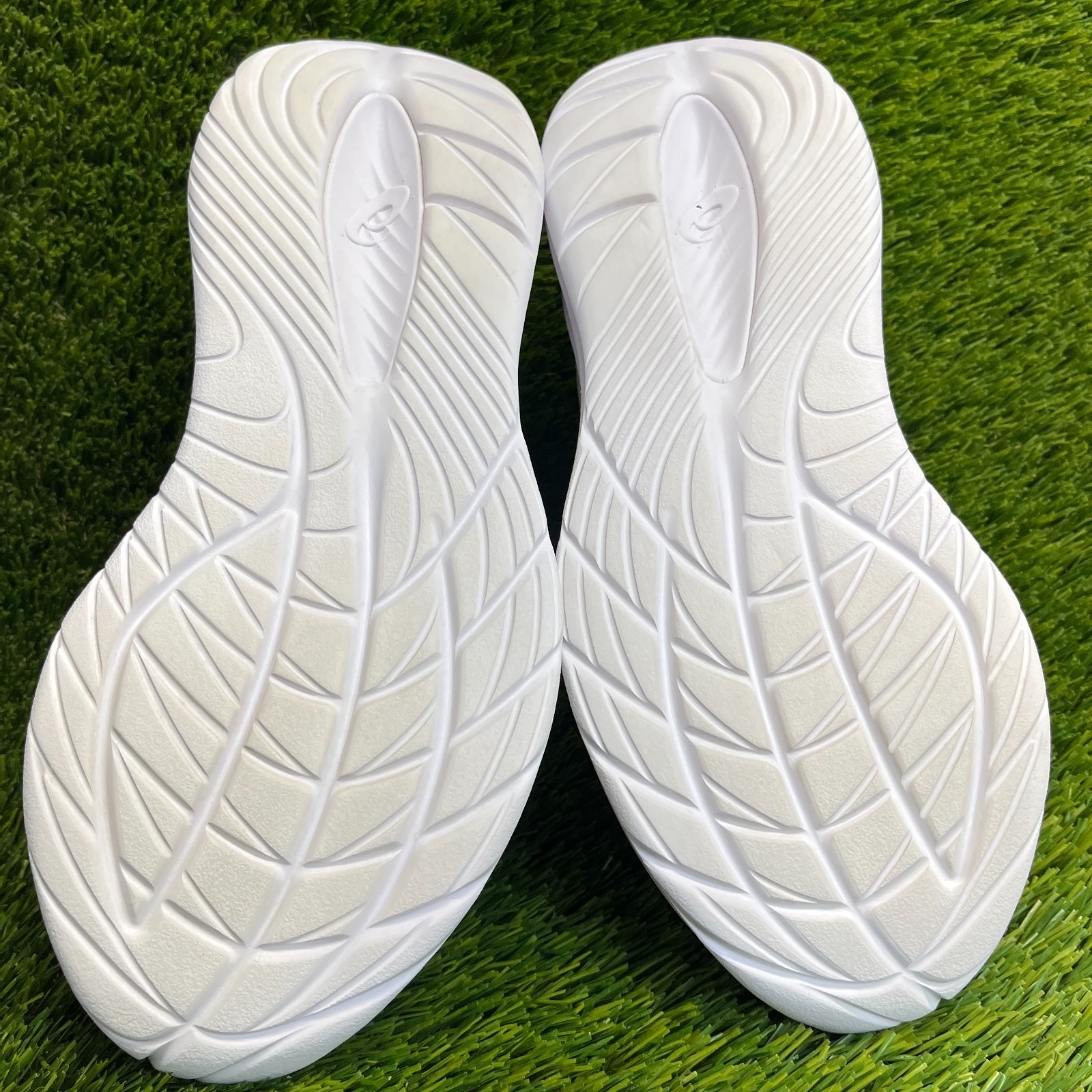 Asics Gel-Cumulus 27 Womens Size 9 White Athletic Running Walking Shoes Sneakers
