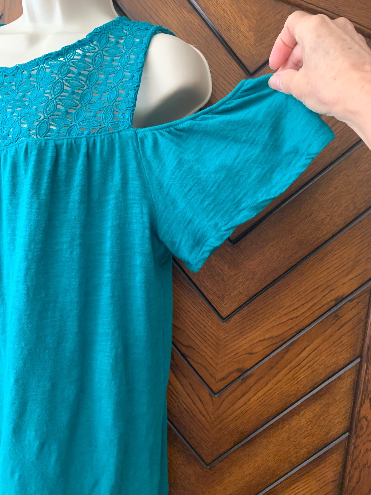 Old navy teal green cold shoulder lace top size large