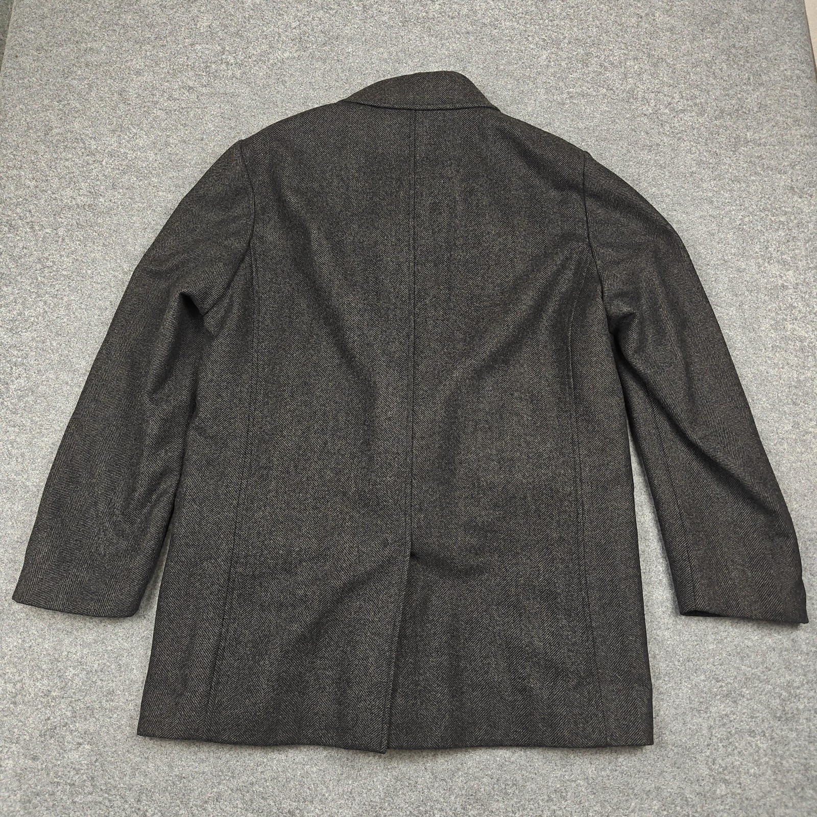 Corneliani ID Coat Mens 54R Gray Jacket Blazer Virgin Wool Herringbone Italy