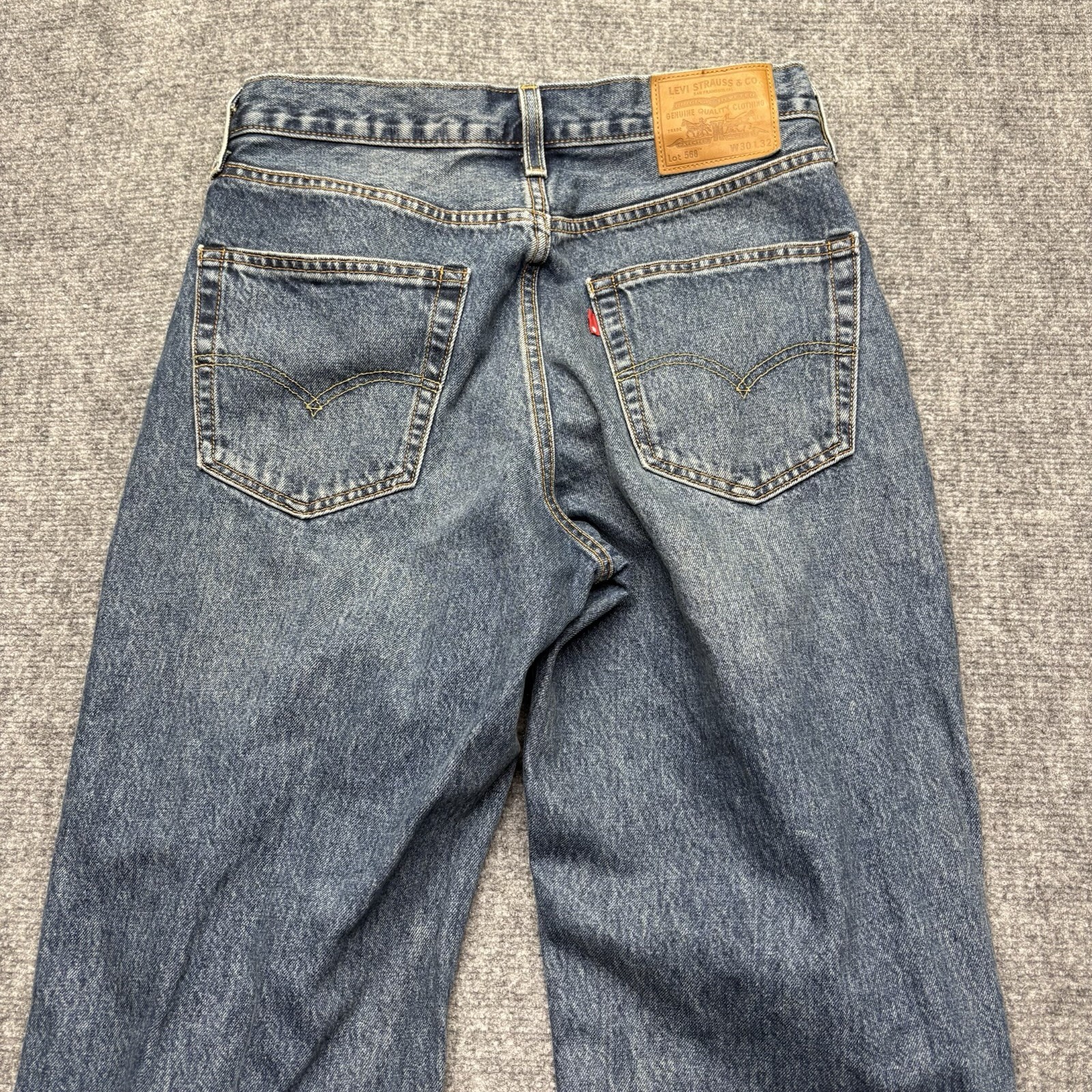 Levis Premium 568 Loose Straight Leg Jeans Mens 30×32 Blue Denim 29037-0059