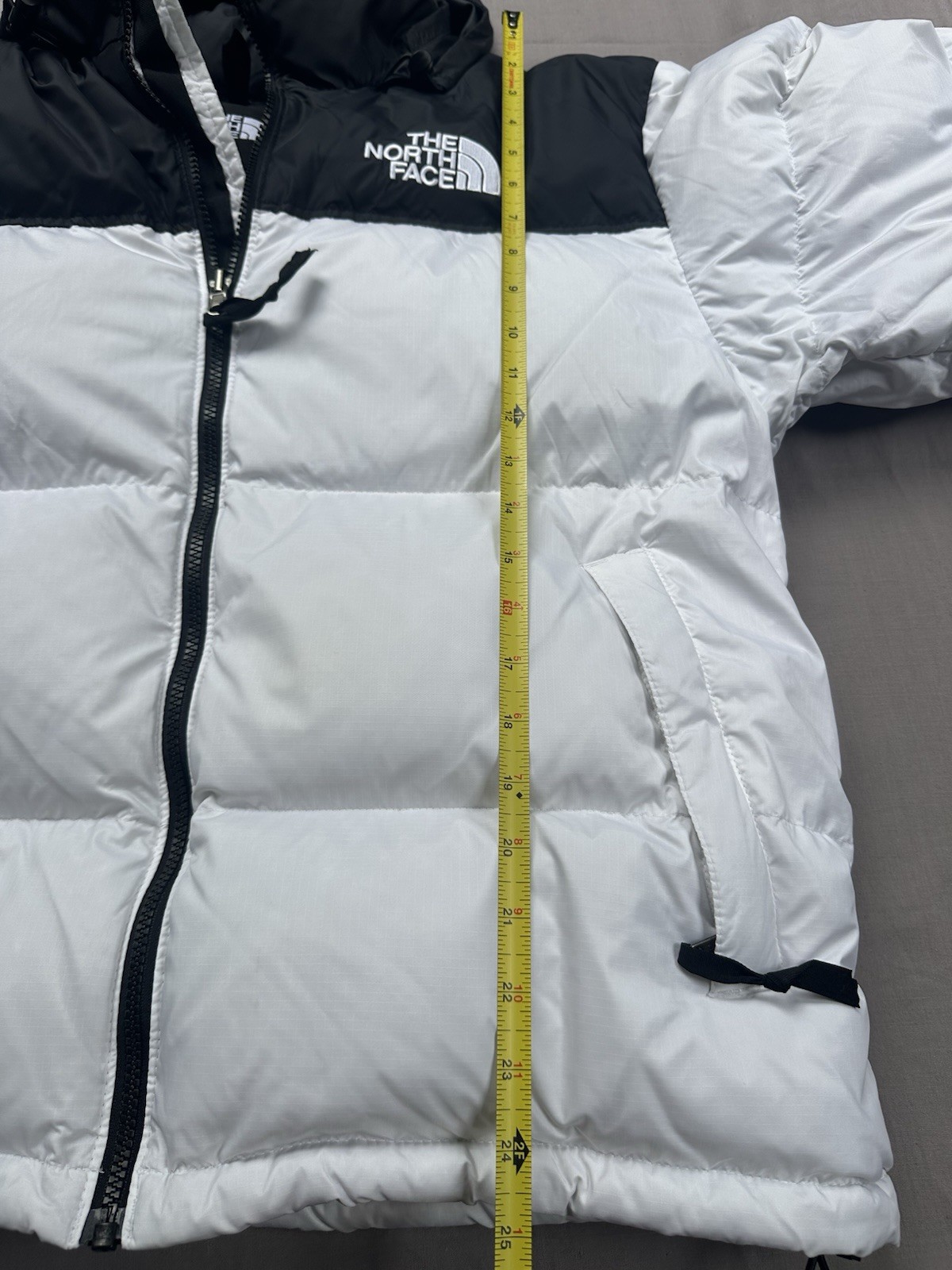 The North Face Mens Large (L) 1996 Retro Nuptse Jacket White & Black