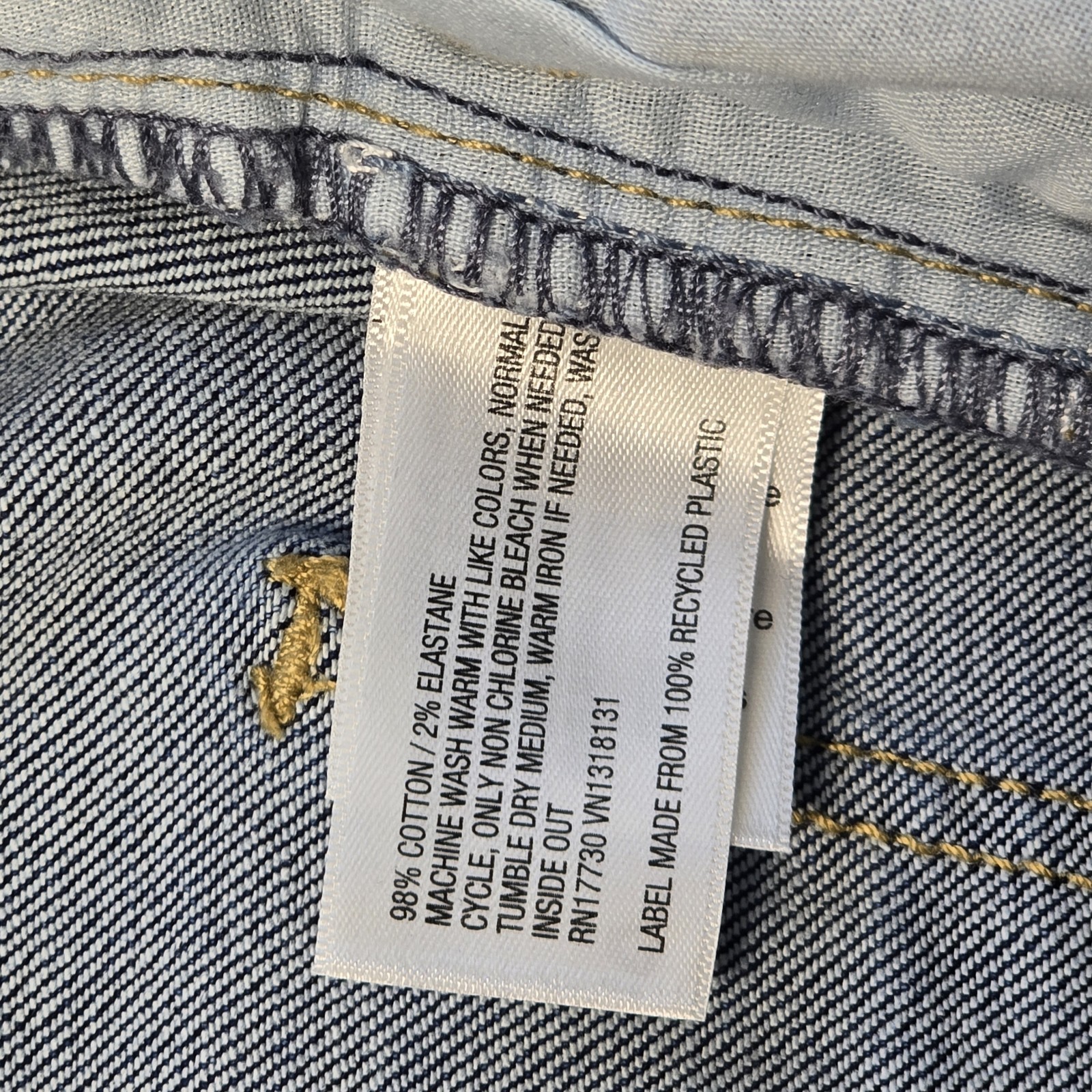 Universal Thread Jeans 2/26R Vintage Stretch Mid Rise Bootcut NWT