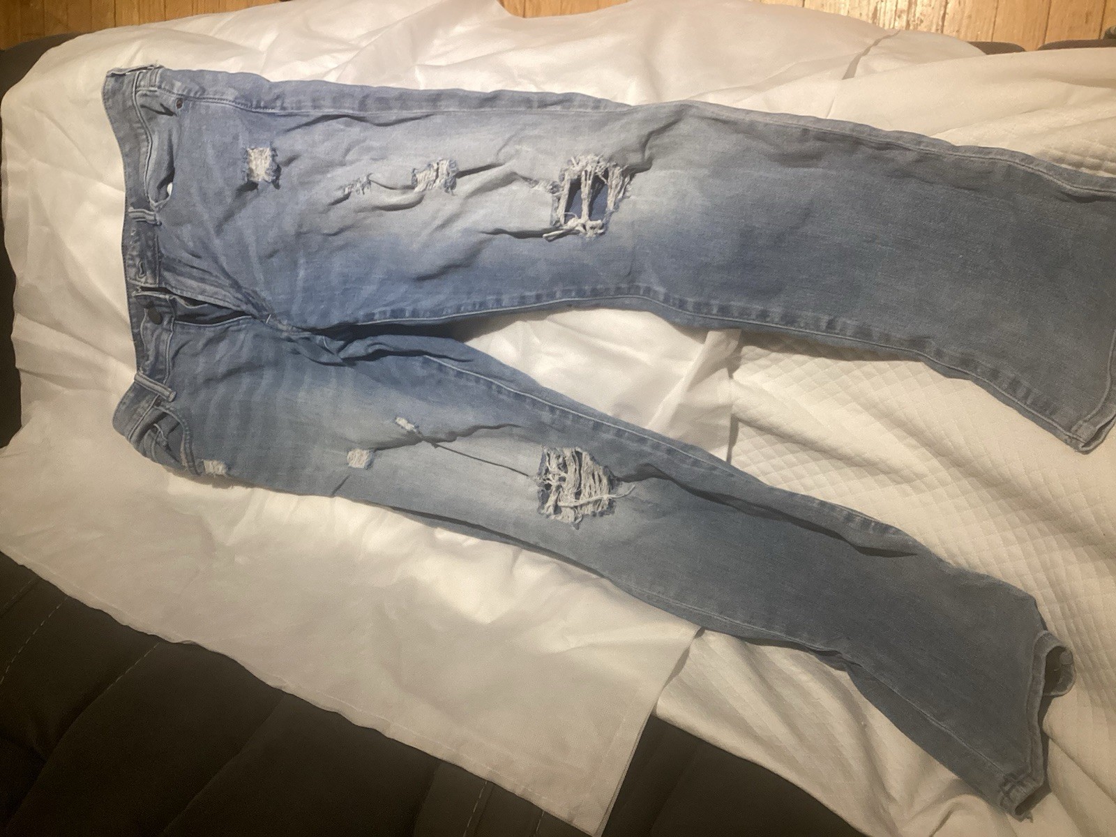American Eagle Men’s Next Level Air Flex Slim US 33×32–Light Blue -Distressed