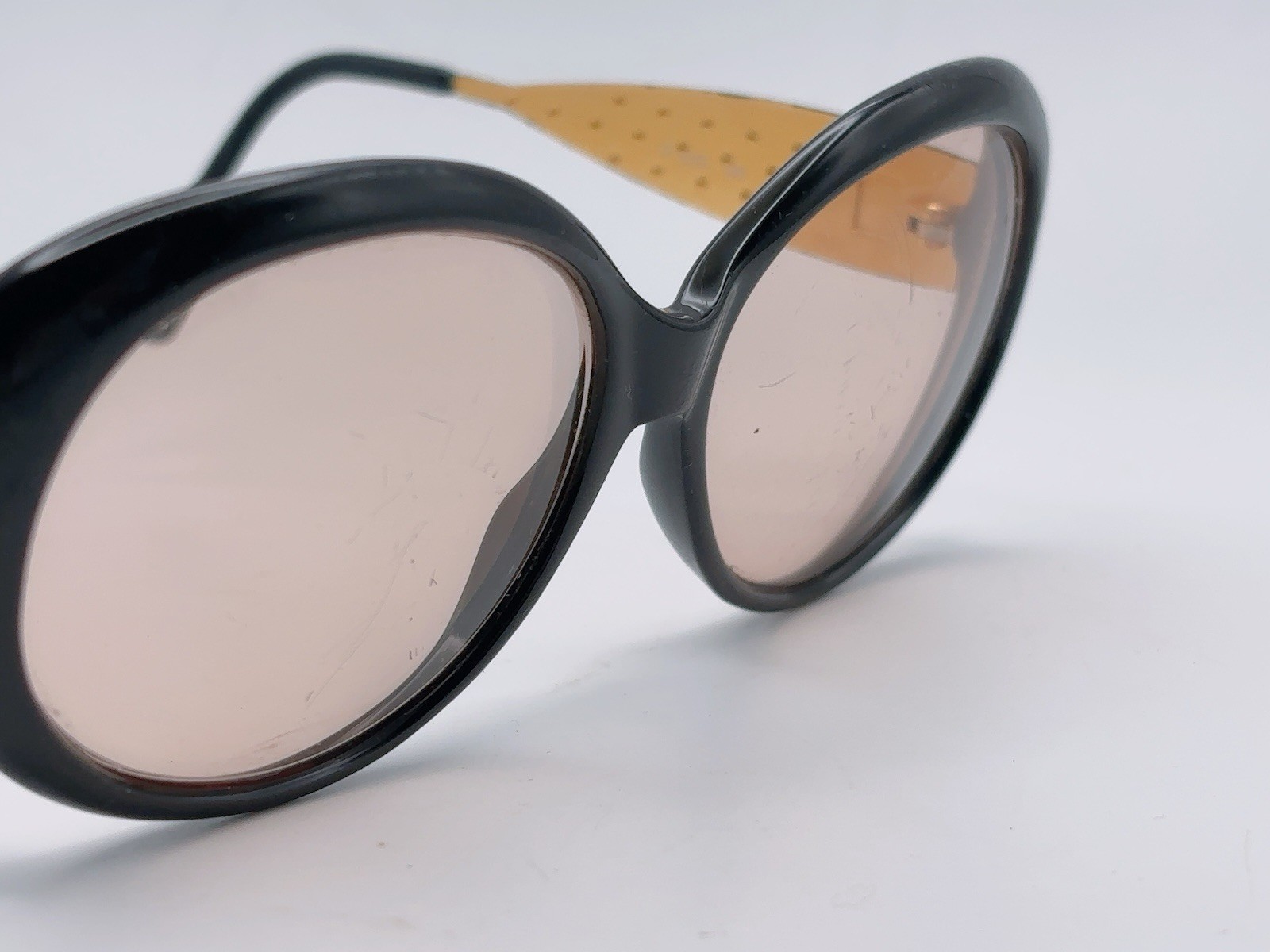 LAURA BIAGIOTTI SUNGLASSES P93-S MADE IN ITALY – Some Scratches On Lens Vintage