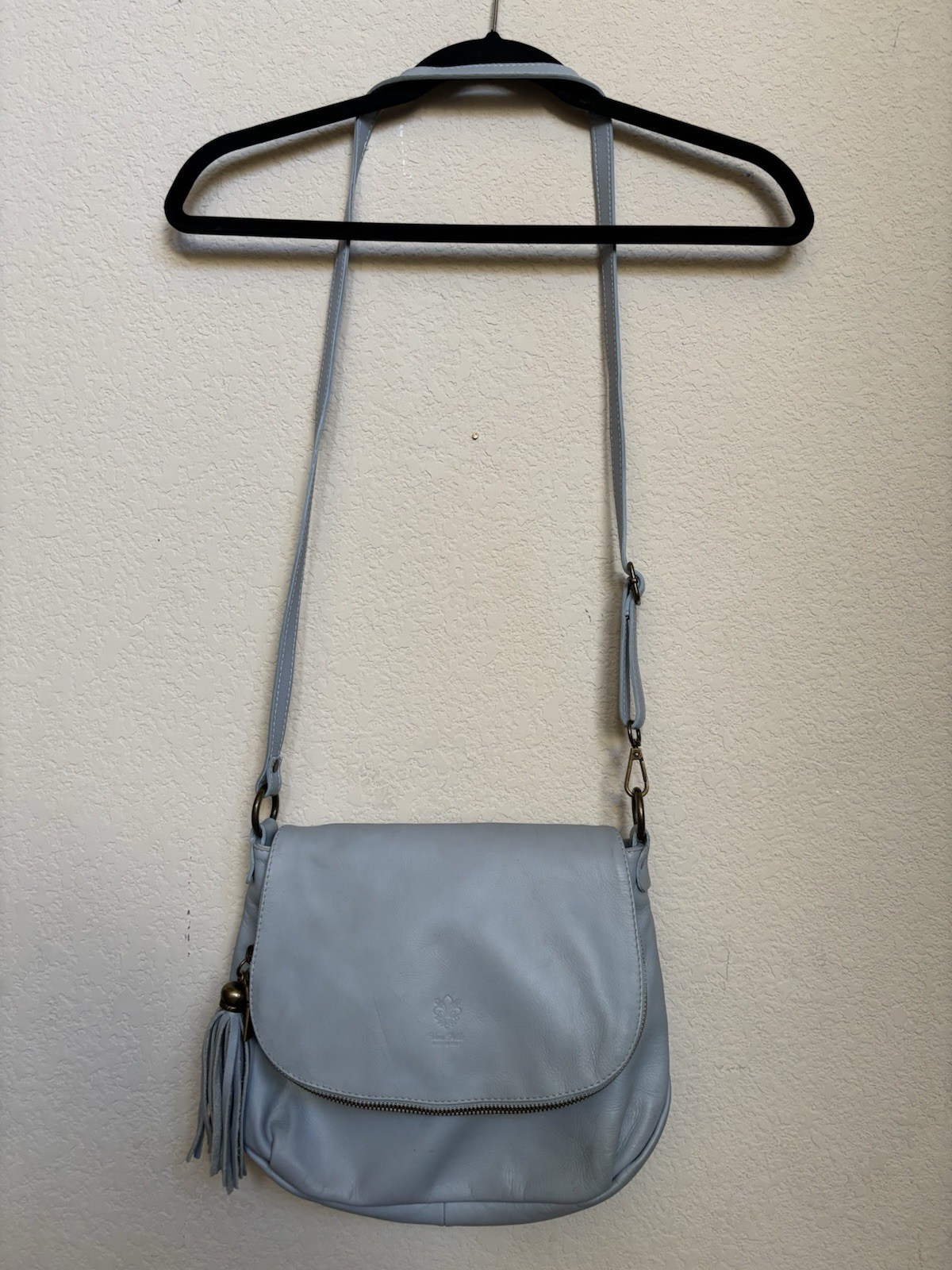 Vera Pelle Italian Genuine Leather Crossbody Bag – Pale Blue w/ Tassel