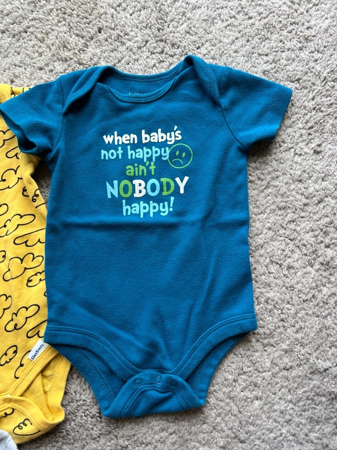 (#17) 5 Baby Bodysuits & Under Armour Polo and Gerber (Size 6-9M)