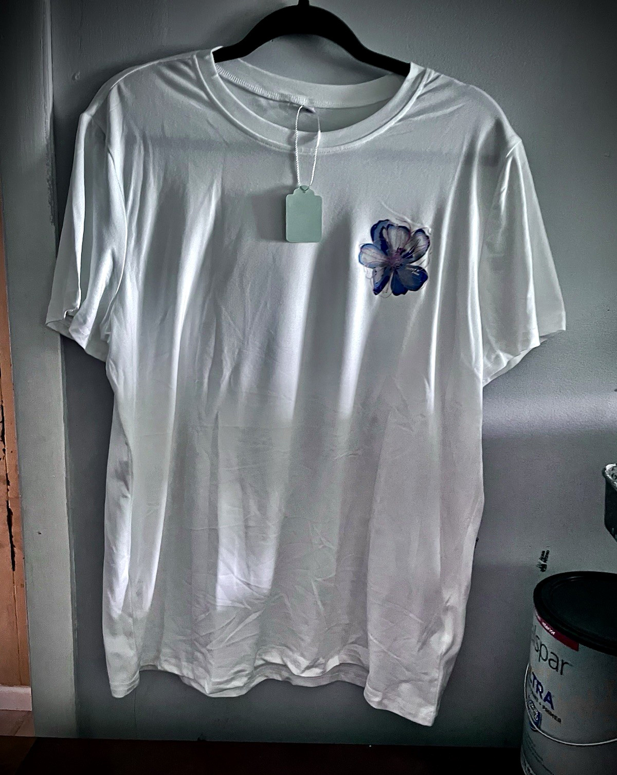 Womens White L Crew Neck Short Sleeve T-Shirt Blue Pink Floral Graphic Print
