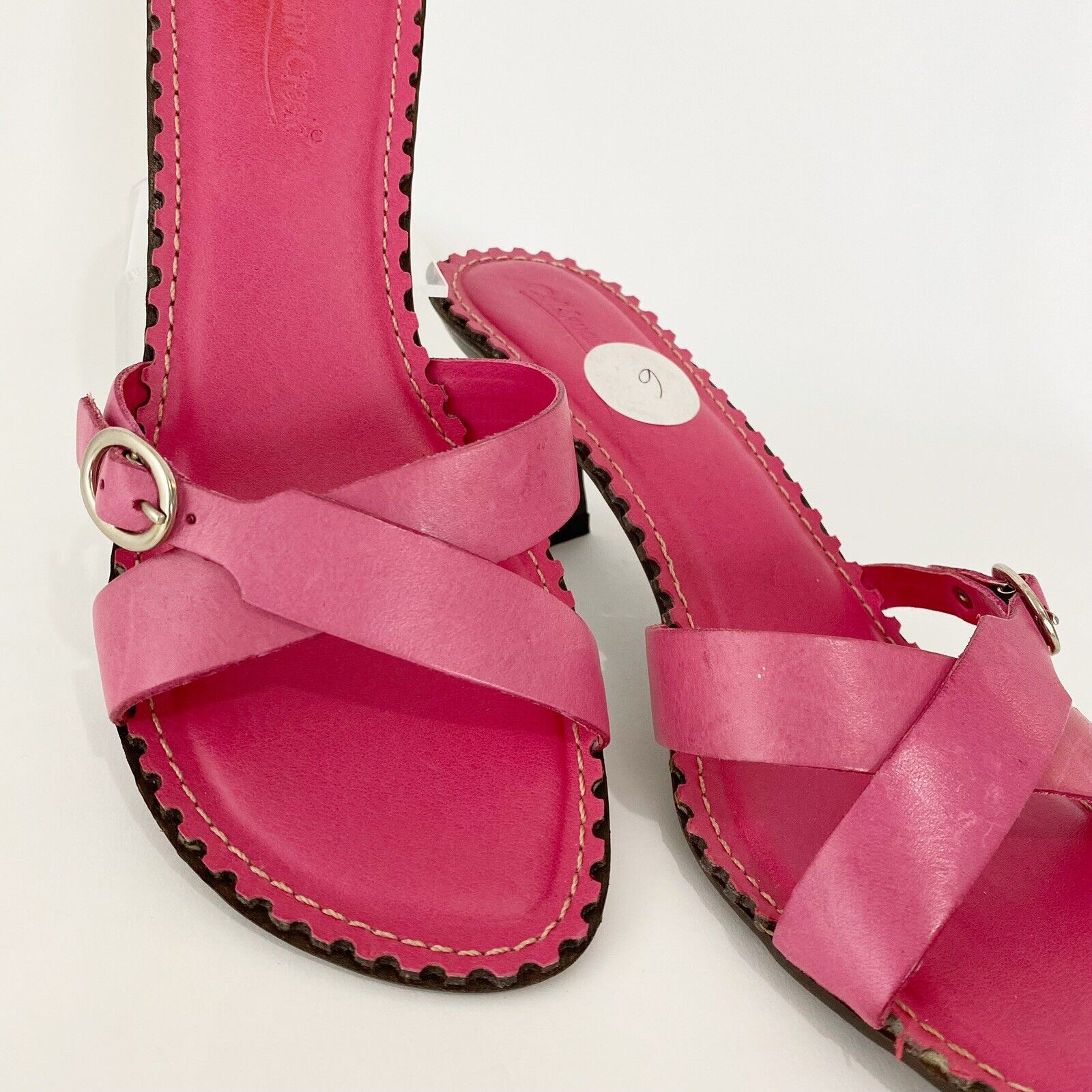 Coldwater Creek Sandal Womens Size 9 Leather Open Toe Buckle Accent 2.25″ Spool
