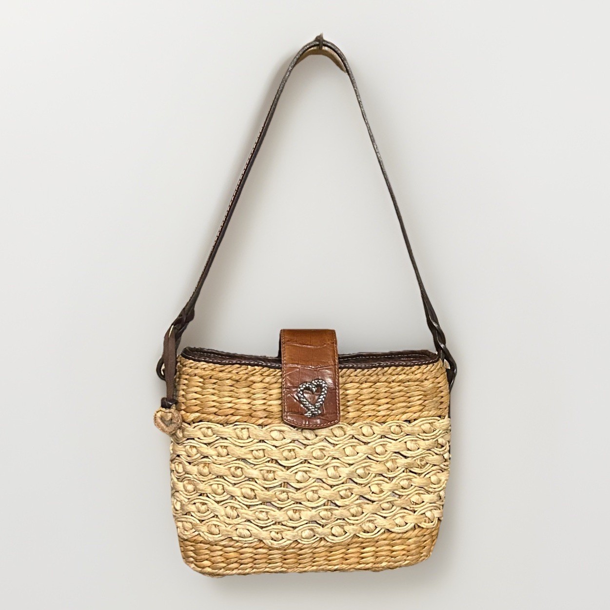 Brighton Two Tone Raffia Bag Woven Straw Leather Trim Shoulder Bag Heart Charm