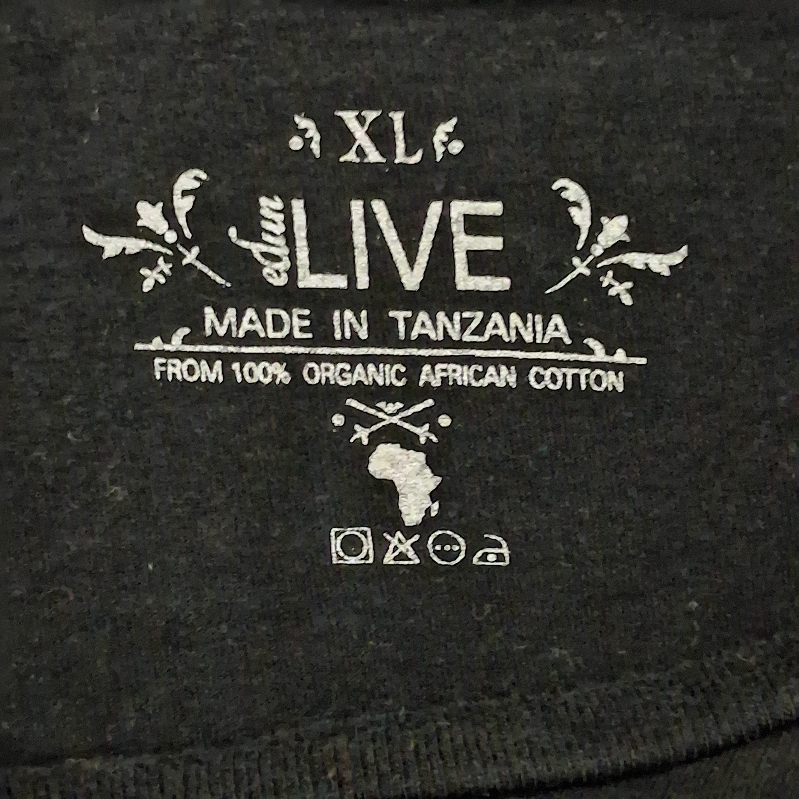 Edun Live Graphic Tee Black OCC Love Your Planet XL Pre-Owned Excellent