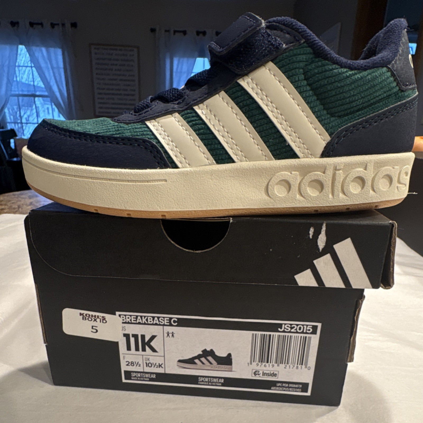 adidas Breakbase C Boys Sneakers Navy Green White Size 11K Cushioned Low Top