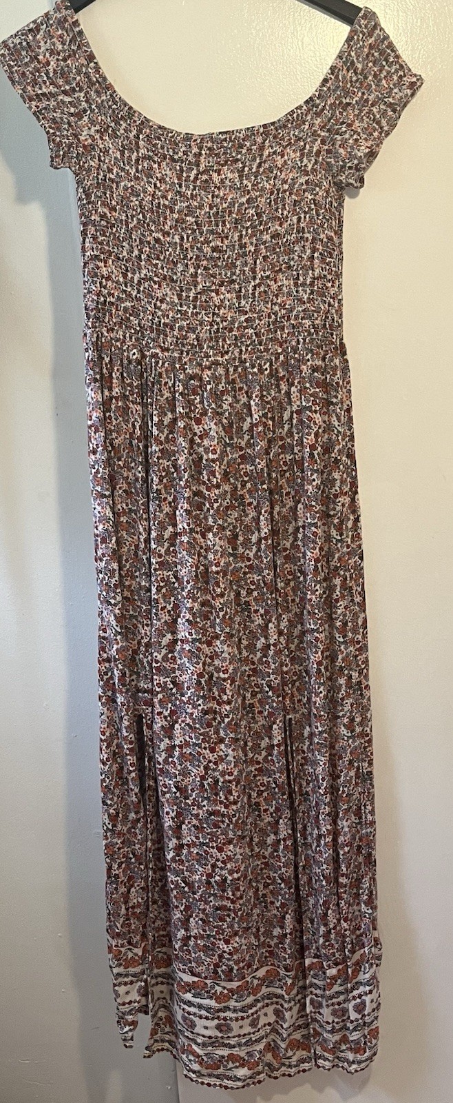 Kismet off-the-shoulder maxi dress smocked bodicetiered, floral-skirt.large -Q