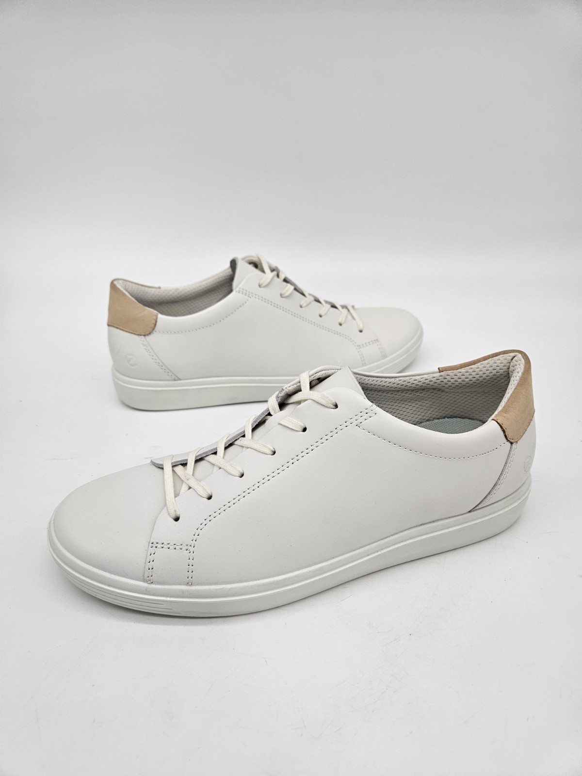 ECCO Soft 7 Lace-Up Sneaker White Leather Women’s Size US 10-10.5