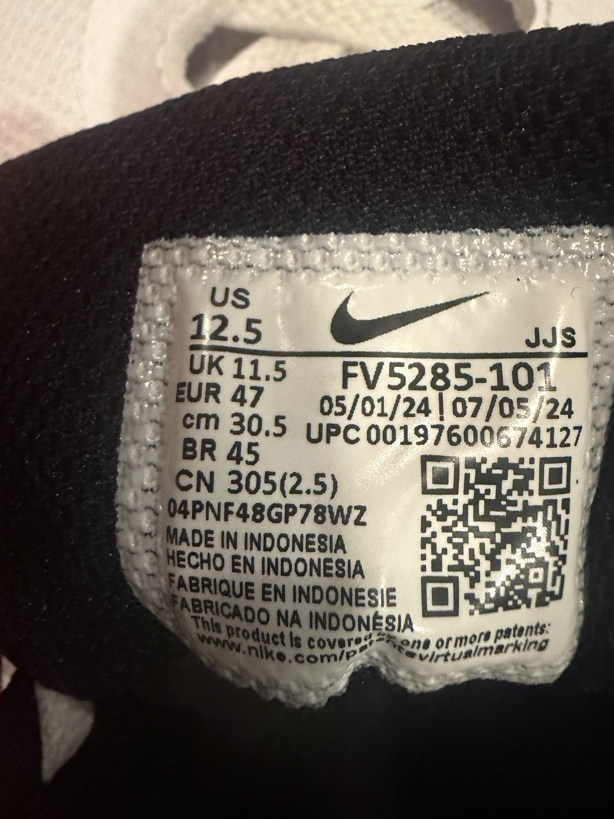 Size 12.5 – Nike Motiva Summit White Black Men’s