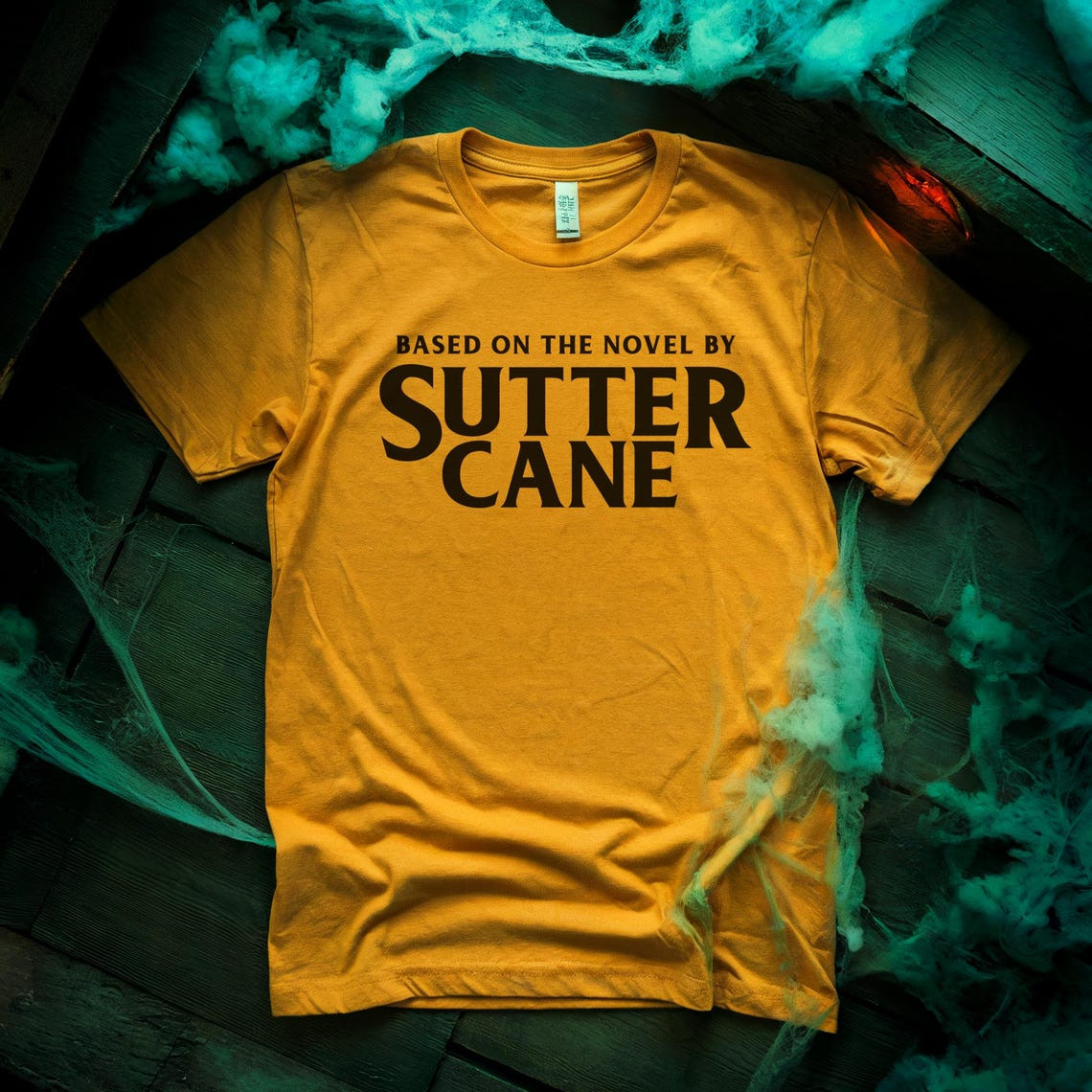 Based on Sutter Cane – In the Mouth of Madness John Carpenter unisex T-Shirt