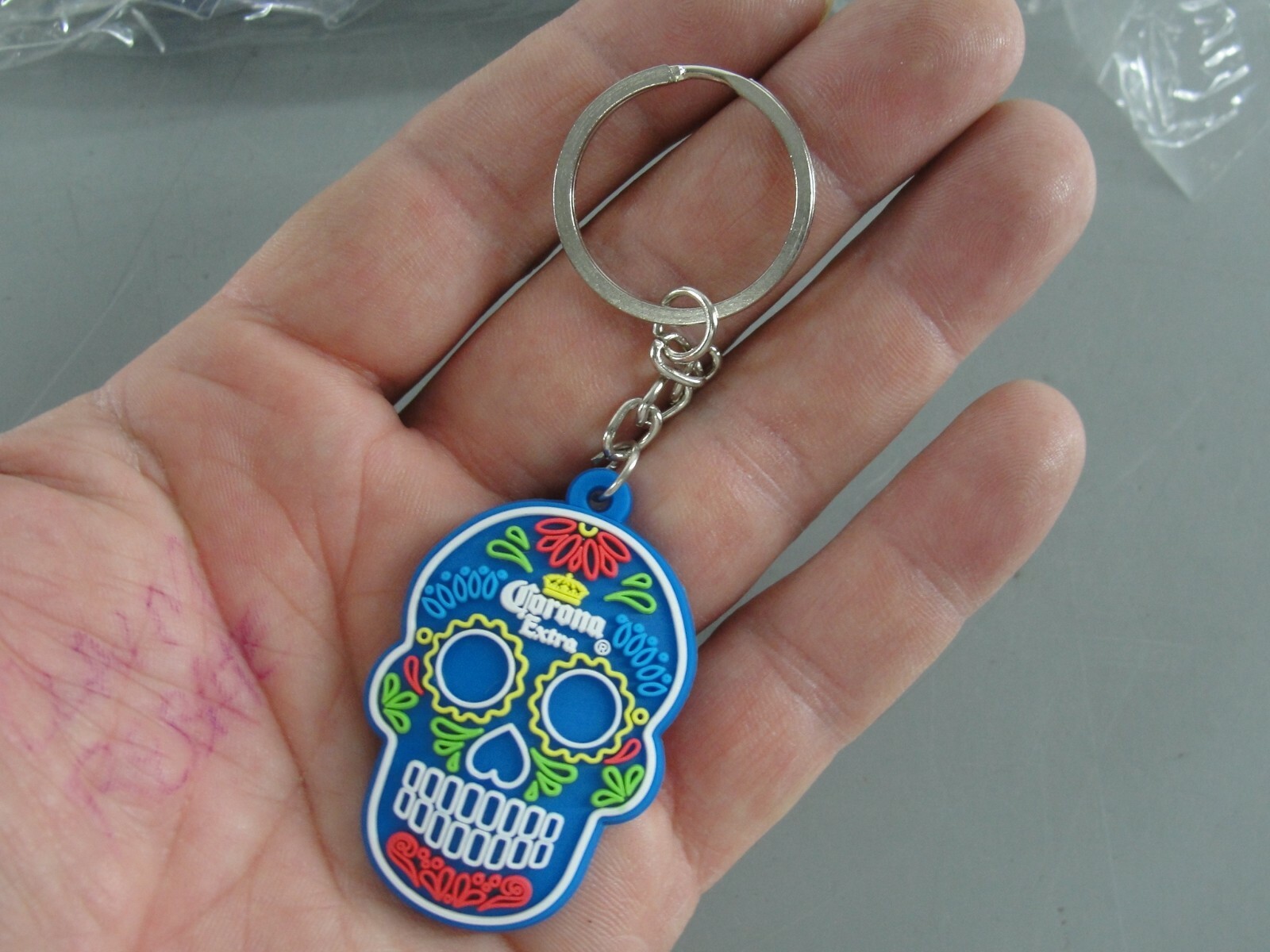 WHOLESALE RETAIL BOX LOT 200 CORONA EXTRA SUGAR SKULL KEYRING KEY TAG CHARM FOB