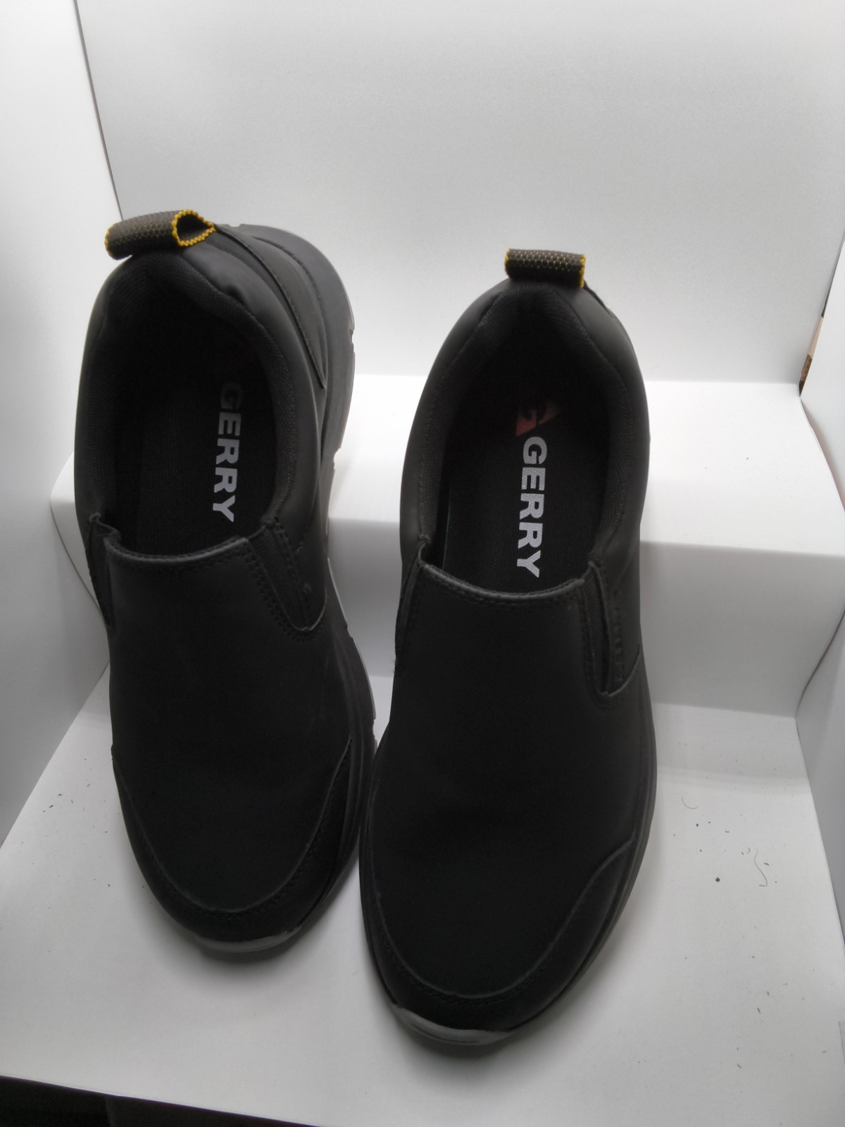 Gerry MOC II Men’s Slip On Shoes Size 9 Black Comfortable Casual