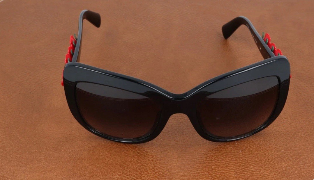 Dolce & Gabbana DG4252 Oversized Butterfly Black/Gray Gradient UV400 Rose
