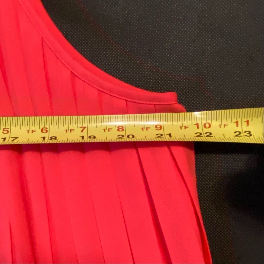 Liz Claiborne Coral-Colored Pleated Sleeveless Blouse Inner Lining Size L