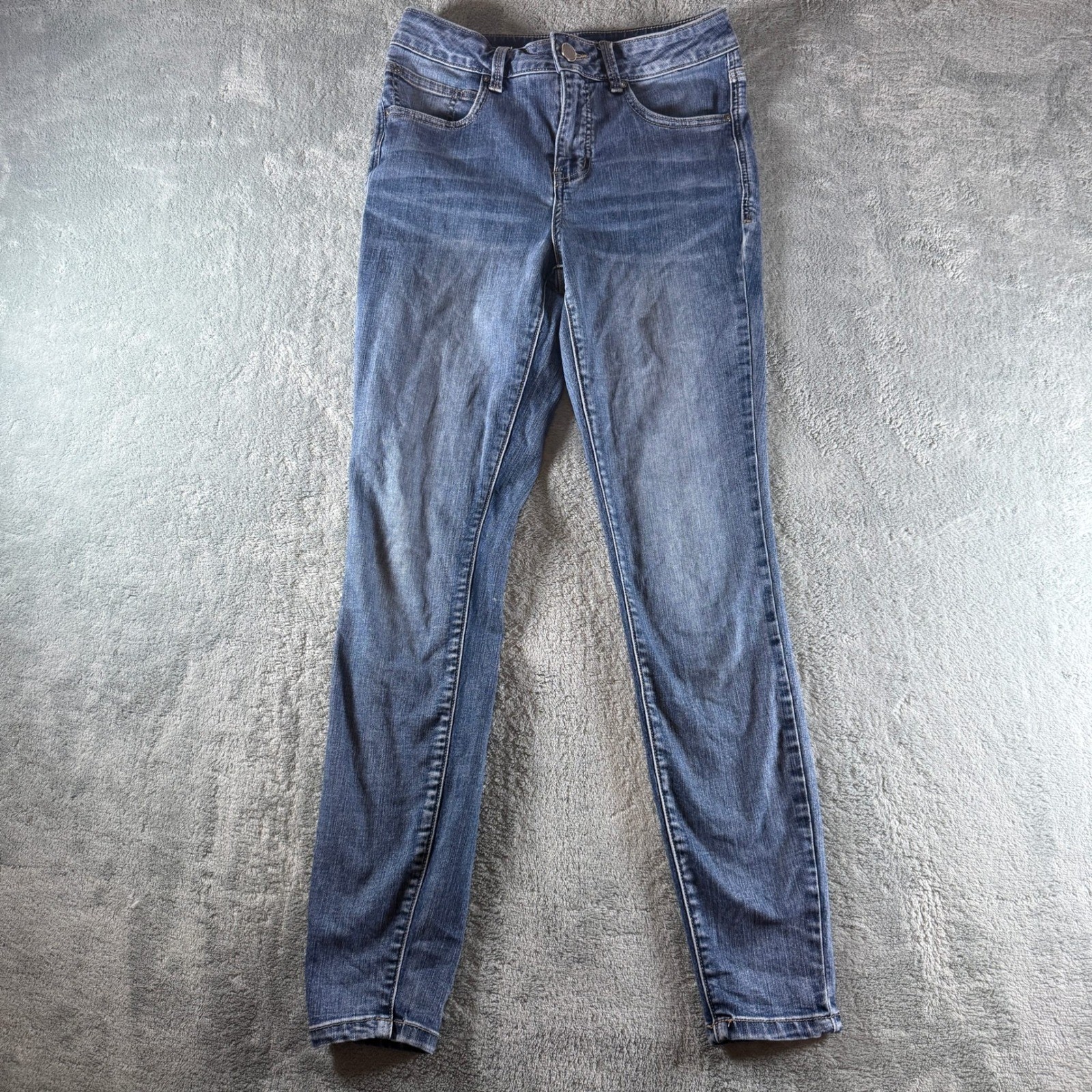 Maurices Everflex High-Rise Skinny Jeans Medium Wash Size 6 Reg Stretch Denim