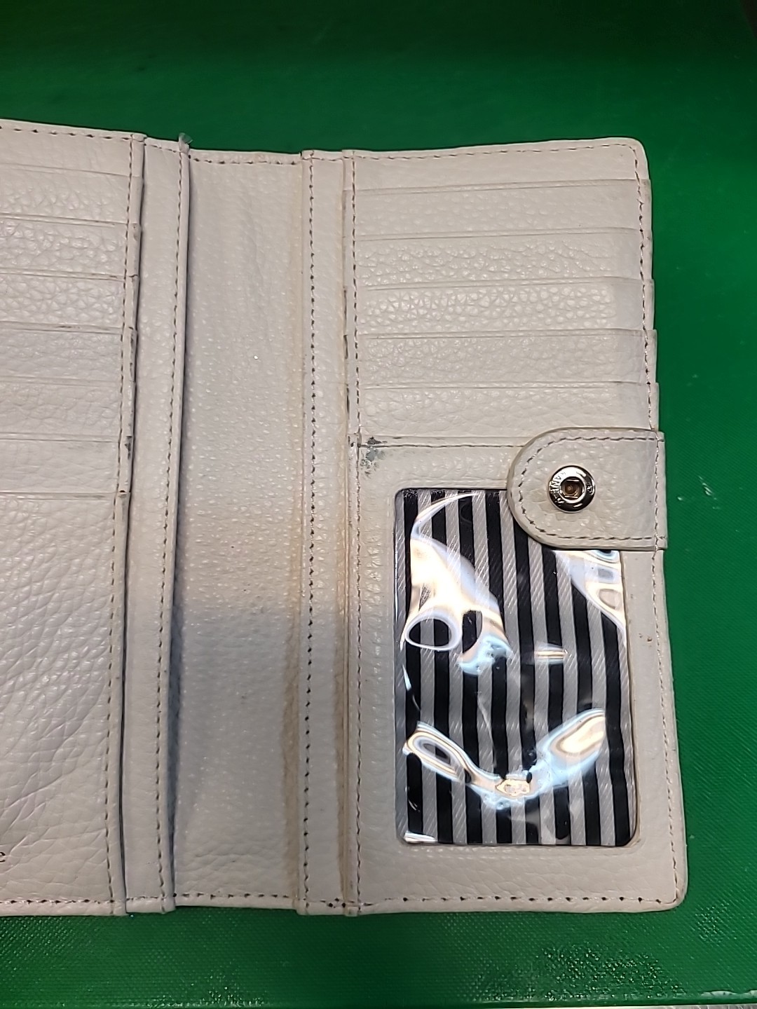 Kate Spade Pebble Leather Wallet Credit Cards White Black Lining Bill Fold