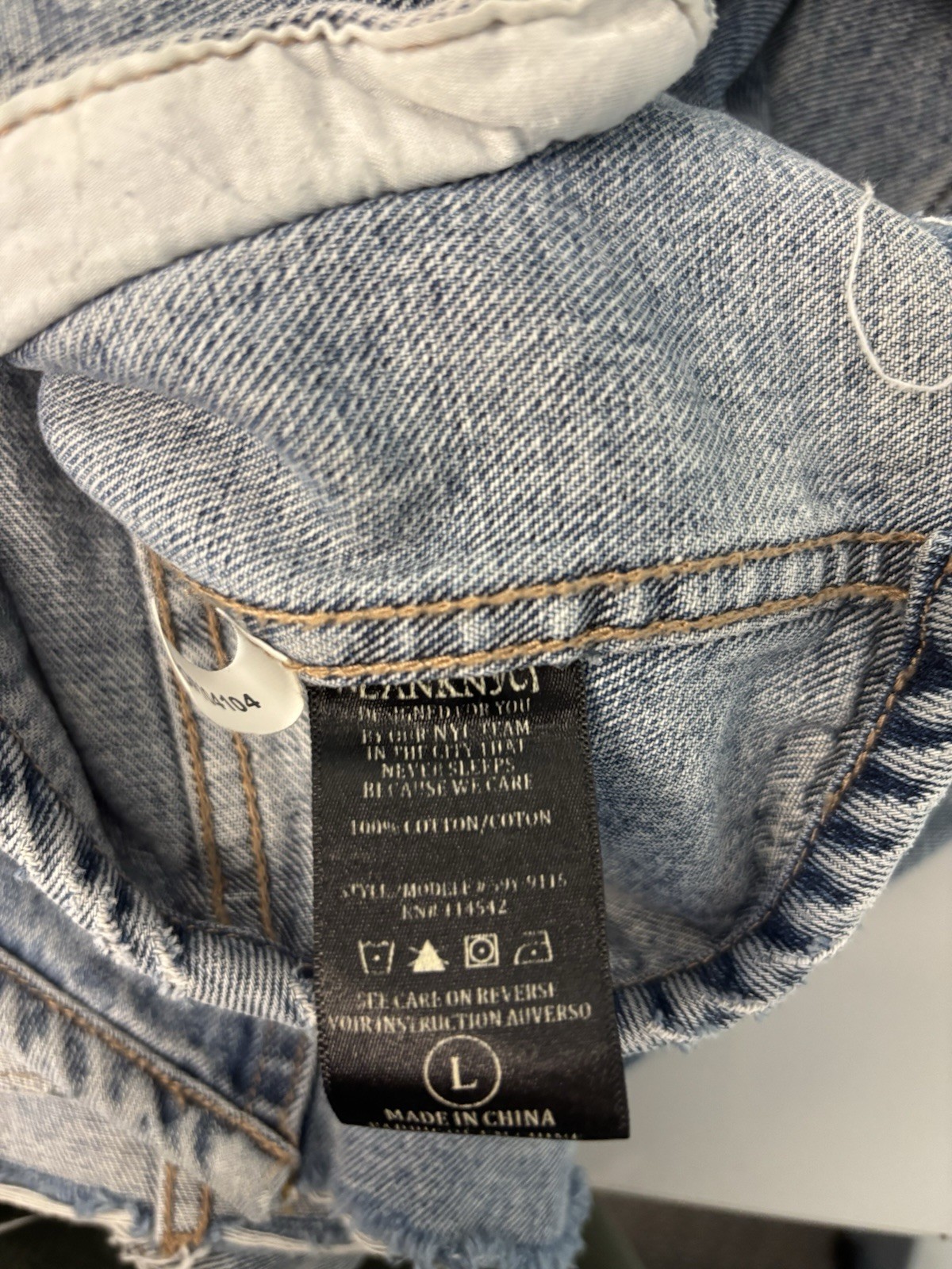 BLANKNYC Traffic Jam Denim Trucker Jacket Raw Hem Light Wash Size L