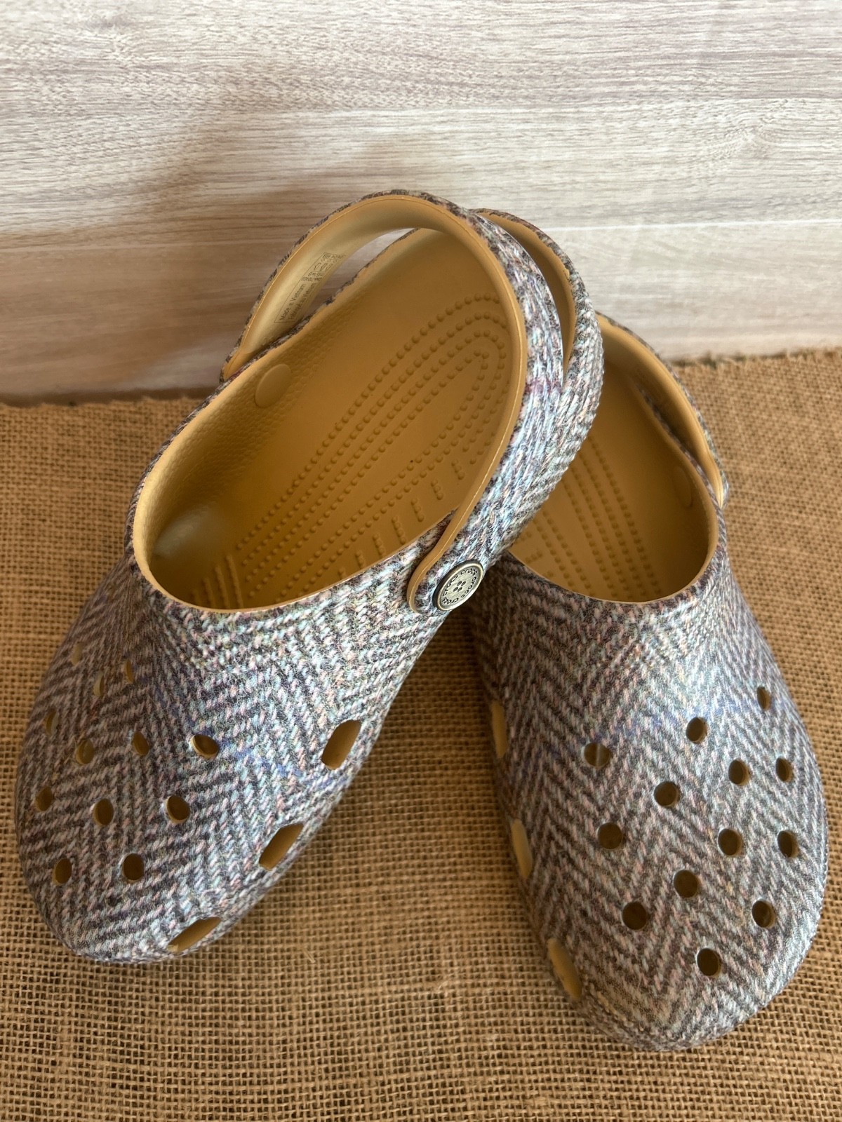 Crocs Classic Wheat Tweed Clog Slip -on Sandals Shoes US Size M6/W8
