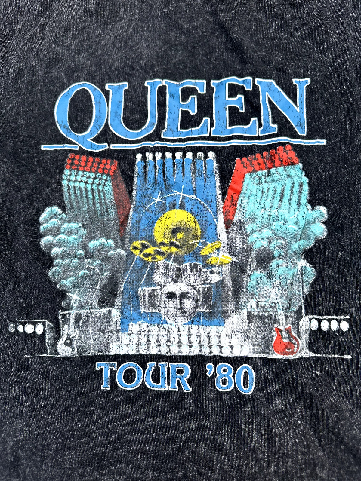 Queen Official Merch Tour 1980 T Size L.