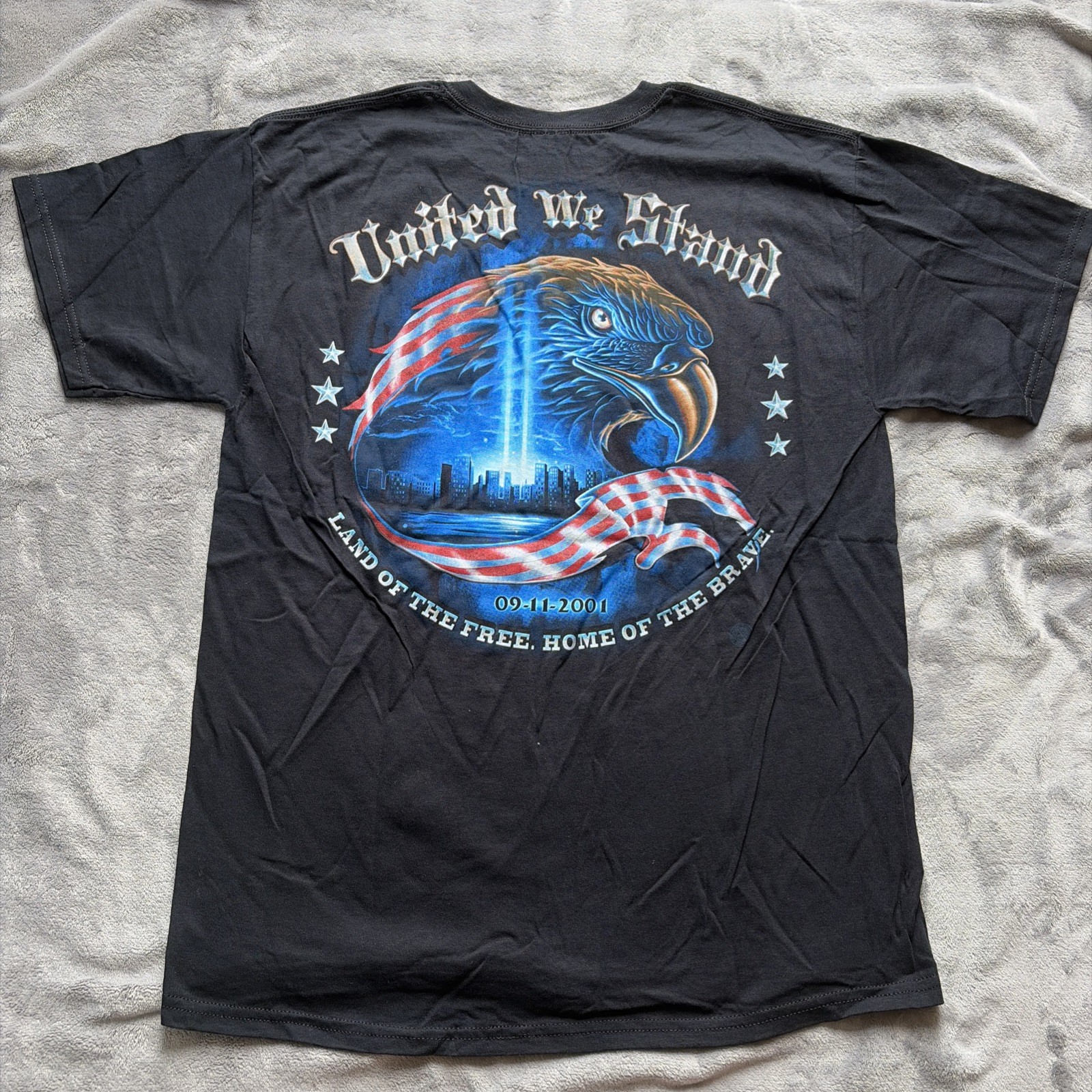 VTG Y2K Gildan Men’s Large T-Shirt United We Stand 09/11/2001 Short Sleeve Blue