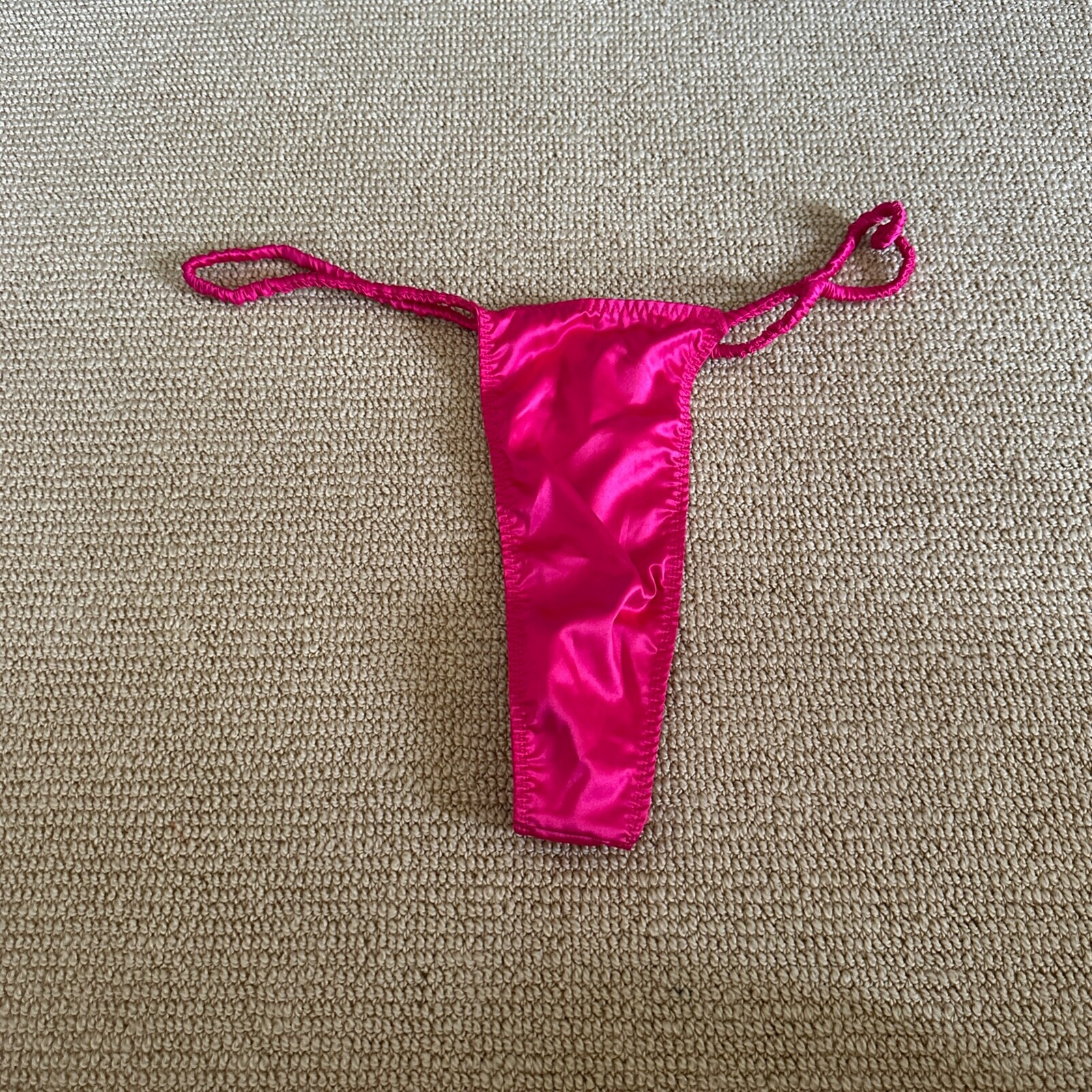 Skims Raspberry Woven Shine Scrunchie String Thong, Size 3X NWT