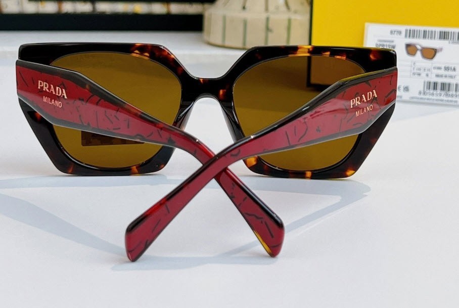 Prada PR 15WS Oversized Square Sunglasses Red Tortoiseshell UV400 w/Box