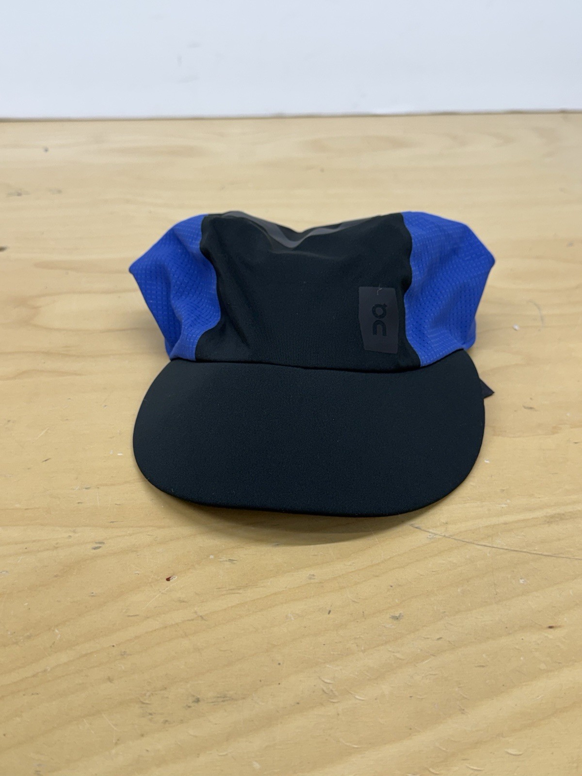 On Running Utility Zero Cap Cobalt Blue Black NWT Unisex Outdoor
