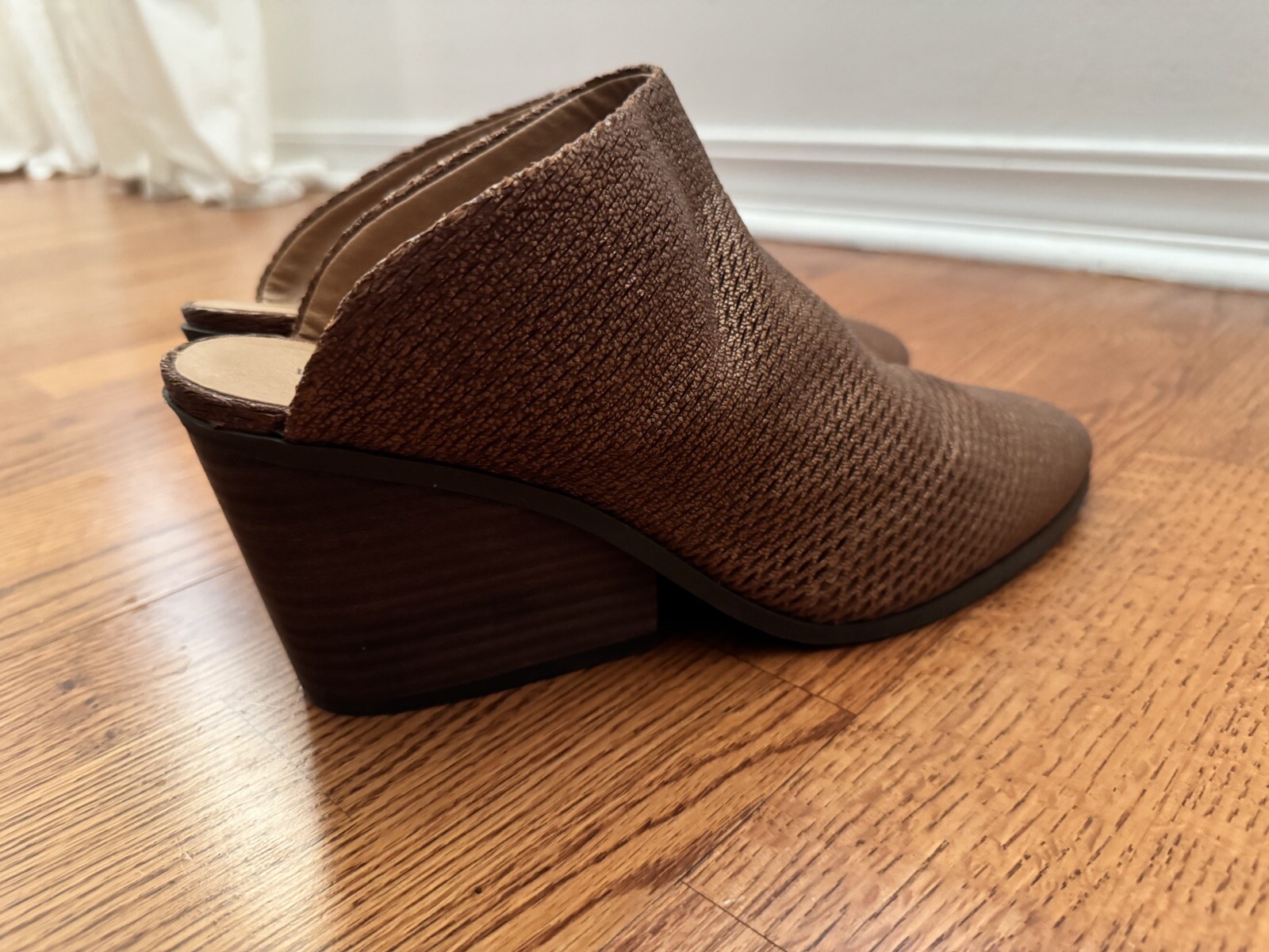 NWOB Lucky Brand Mules US 12 Gold Brown Leather Upper Heel 3 1/2 in LK-Larsson