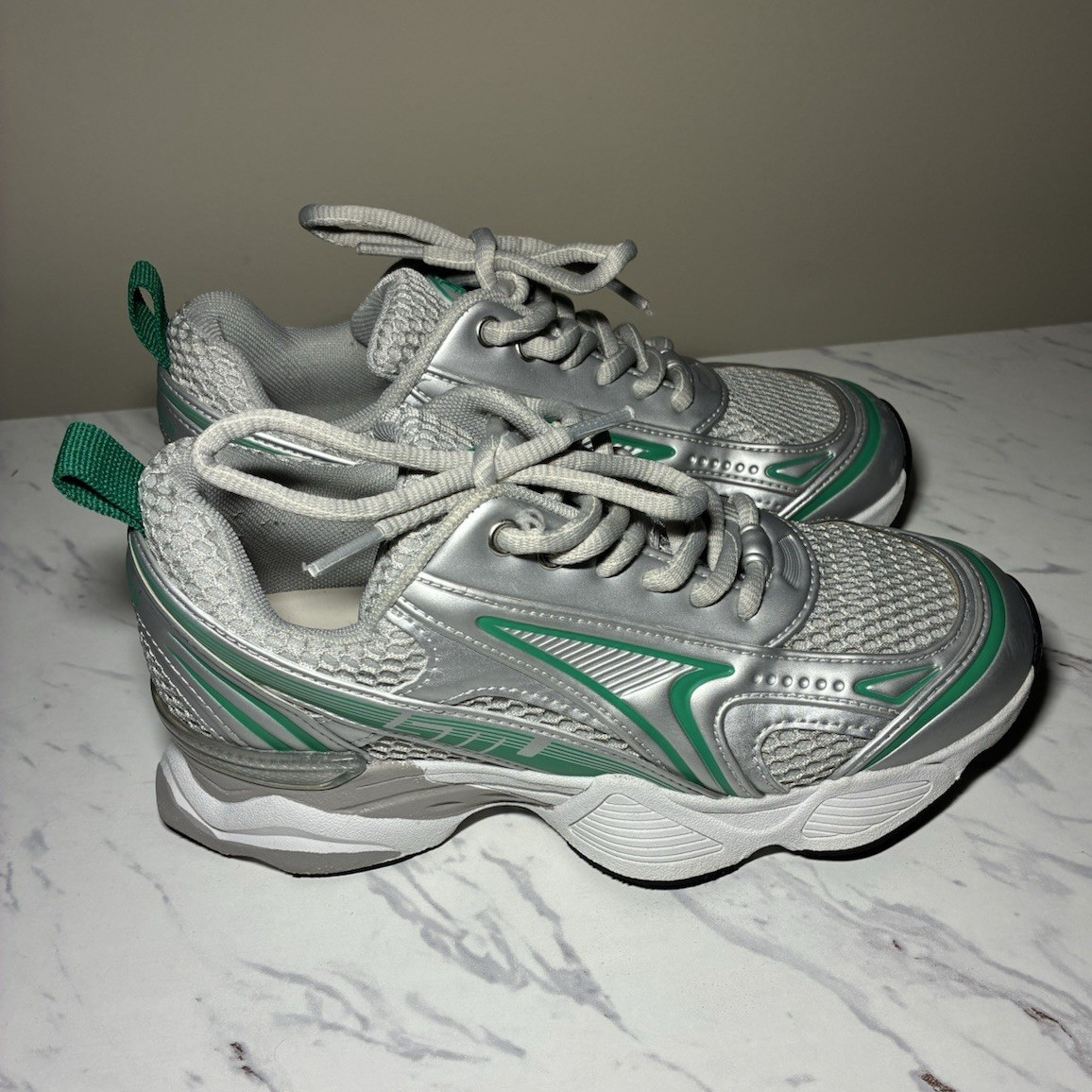 Steve Madden Sonney Mesh Low Top Lace-Up Sneakers Silver/Green/Gray