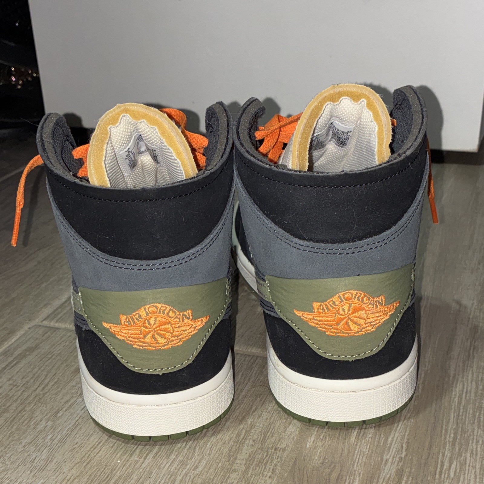 Jordan Air Jordan 1 Mid Mid-Top Colorblock Sneaker Black Gray Green Orange
