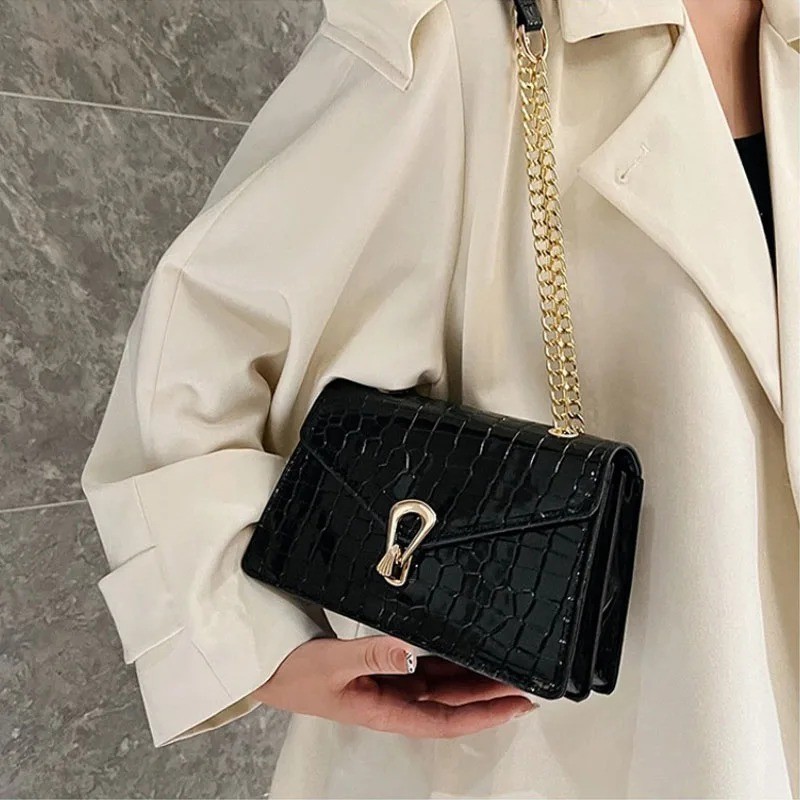 Women’s Croc Pattern Shoulder Bag | PU Leather Crossbody Chain Purse