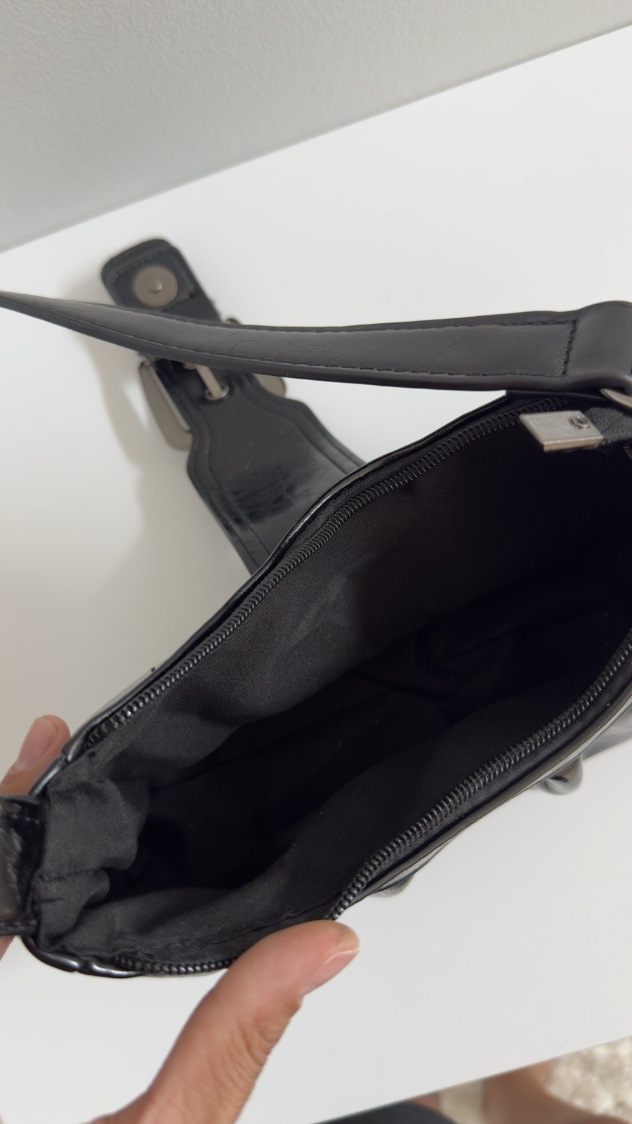 Black Shoulder Bag Zip Top Buckle Accent Adjustable Strap Silver Hardware