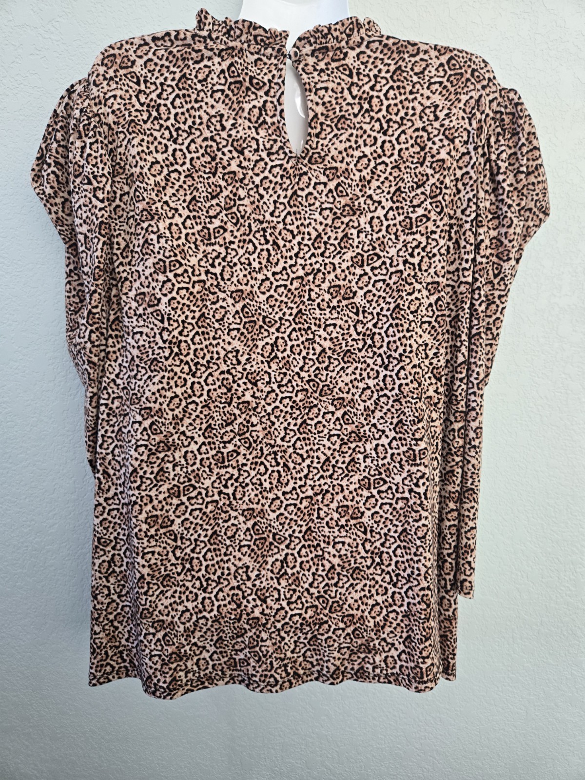 CeCe Women’s 3X Brown Black Leopard Knit Ruffle Keyhole Puff Sleeve Blouse