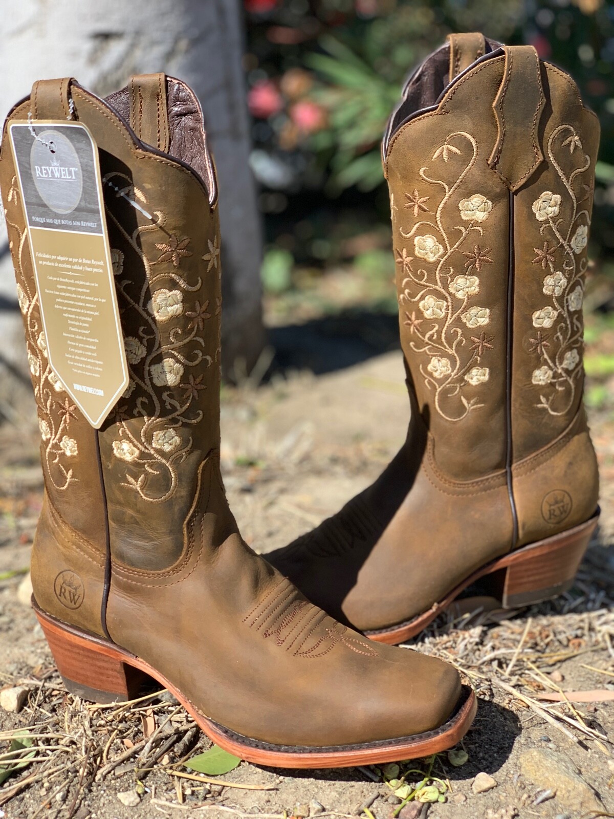 WOMEN’S WESTERN SQUARED FLOWER SHAFT TOE COWGIRL BOOTS SMOOTH LEATHER COLOR TAN