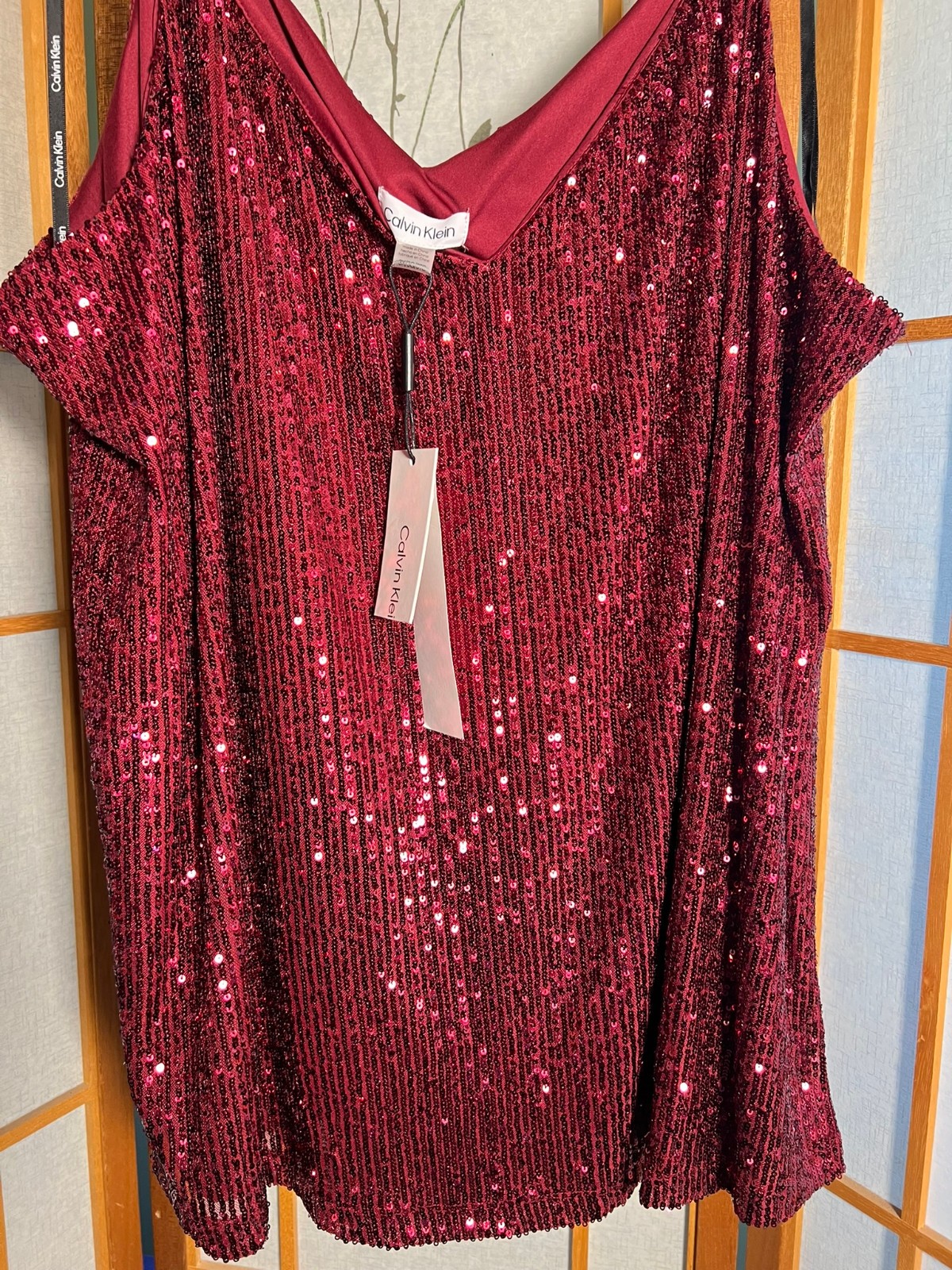 Calvin Klein New WITH Tag Size 3X Tank- Burgundy/Wine Sequin V-Neck Stunner!