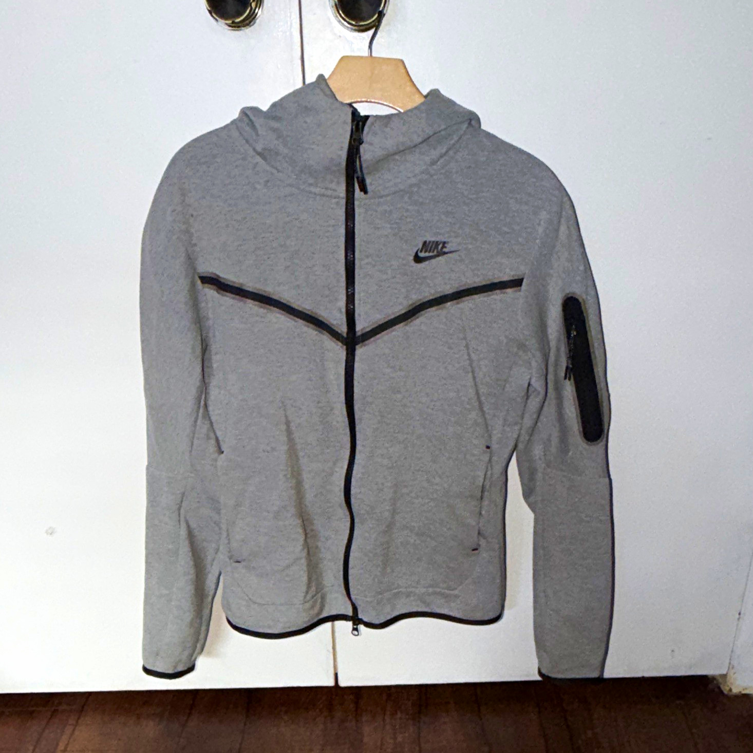 Nike Gray Men’s S Full Zip Hooded Fleece Hoodie Logo Machine Washable