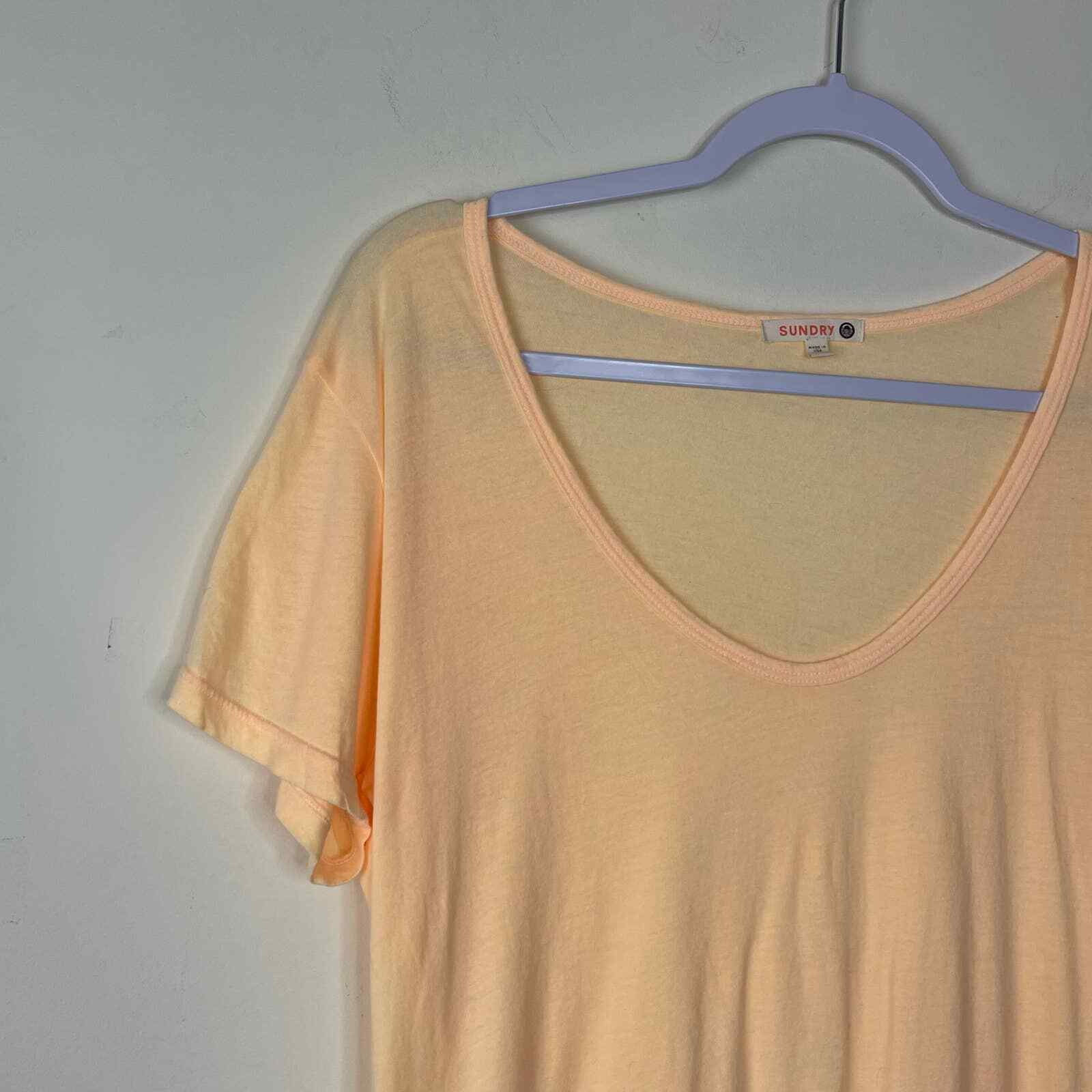 Sundry Peach Deep U Neck Short Sleeve T-Shirt NWT Women Size 2 Medium