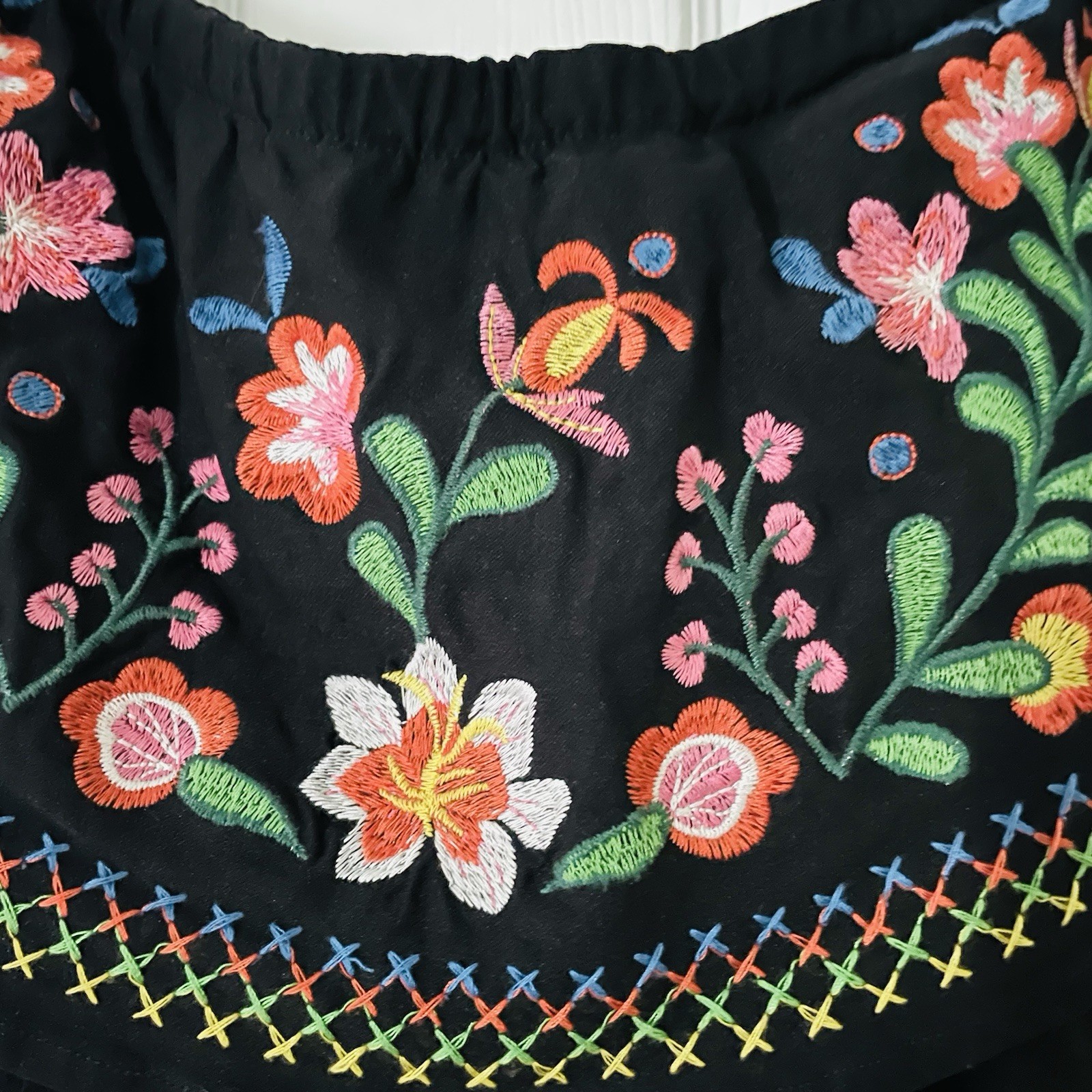 NWOT! Davi & Dani Women Size Large Floral Embroidered Off Shoulder Lined Dress