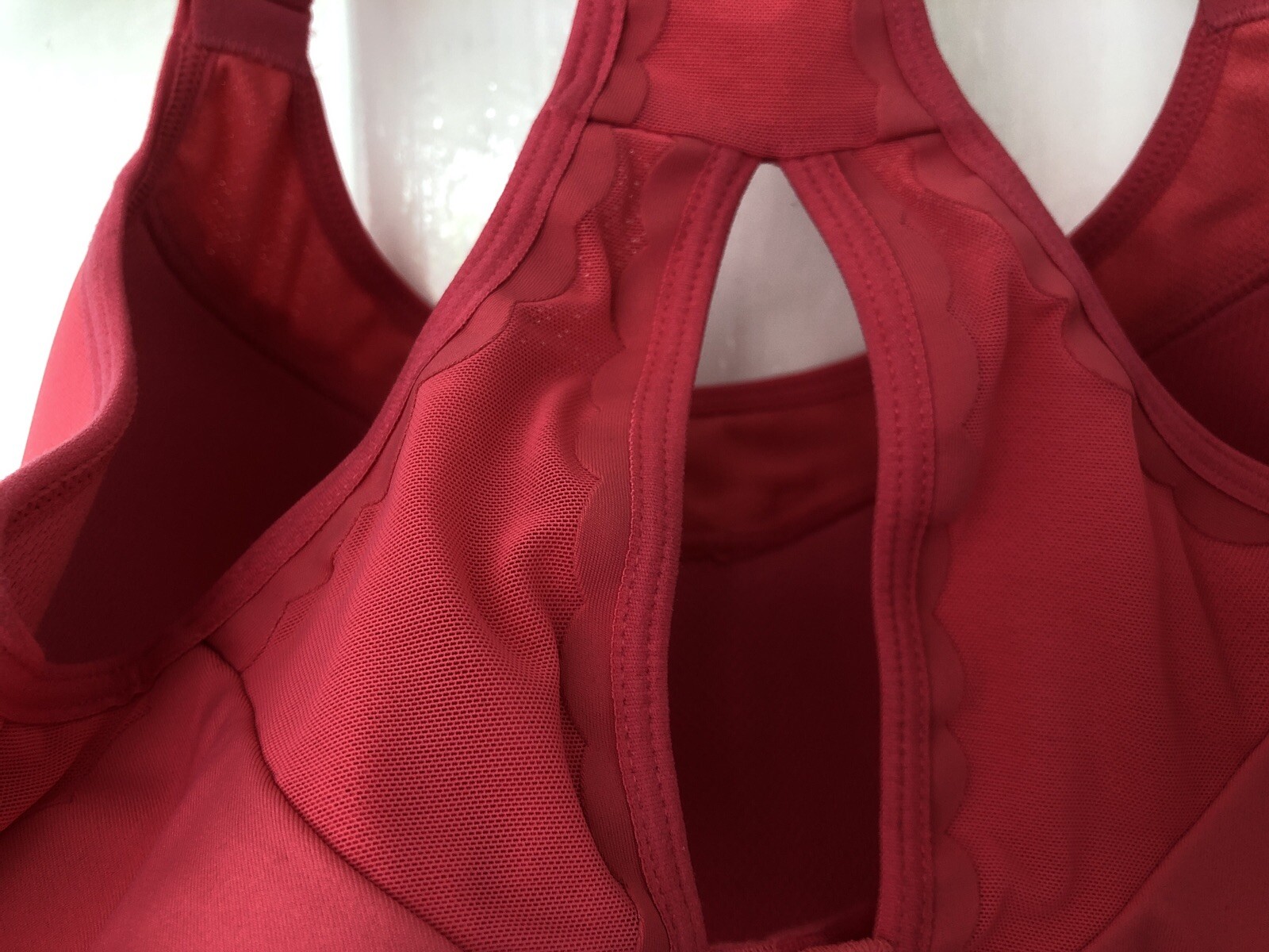 VICTORIA SECRETS SPORTS BRA SIZE 34DDD incredible lightweight max pink new